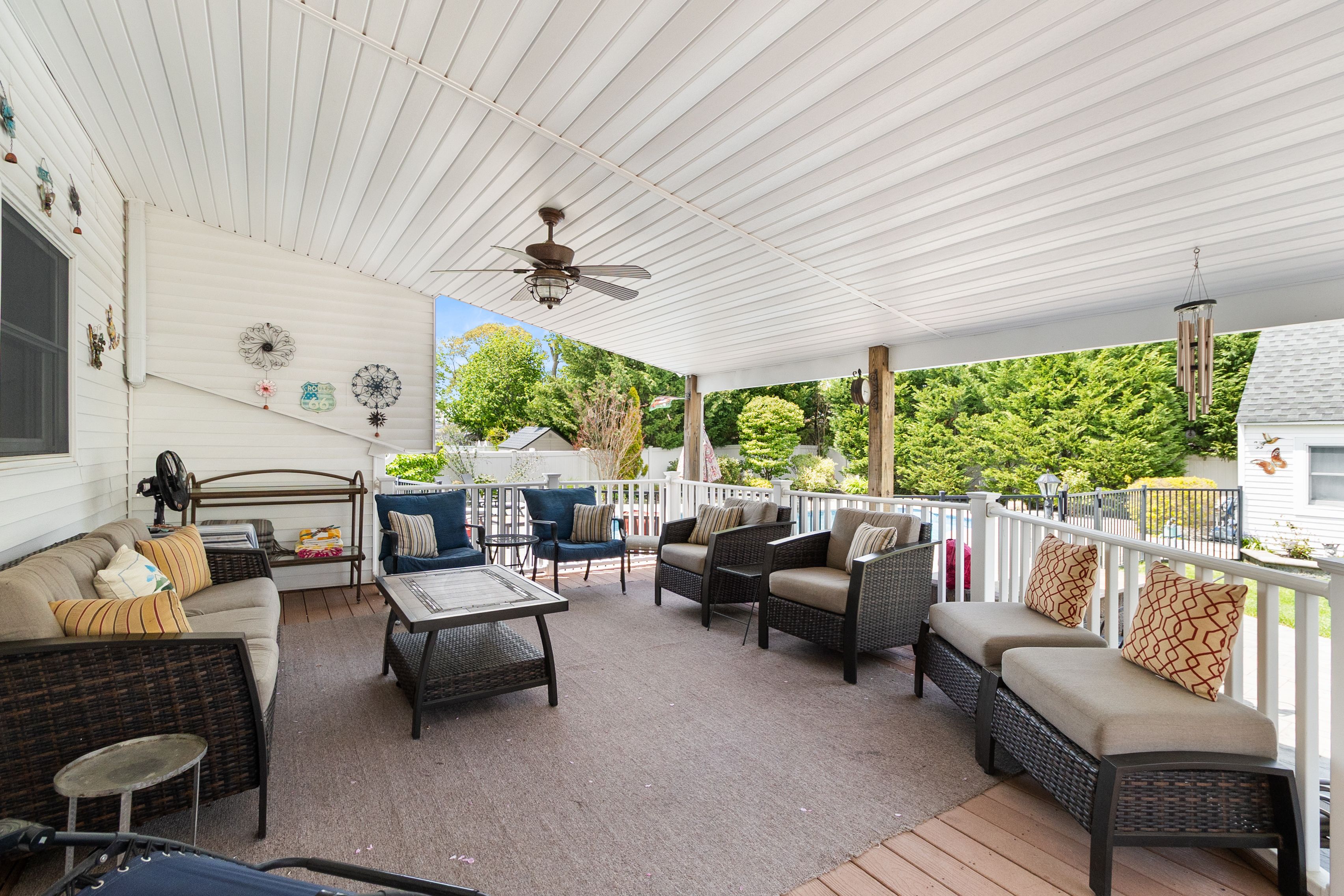  63 E Madison Street, East Islip, NY, 11730 - 物件實景