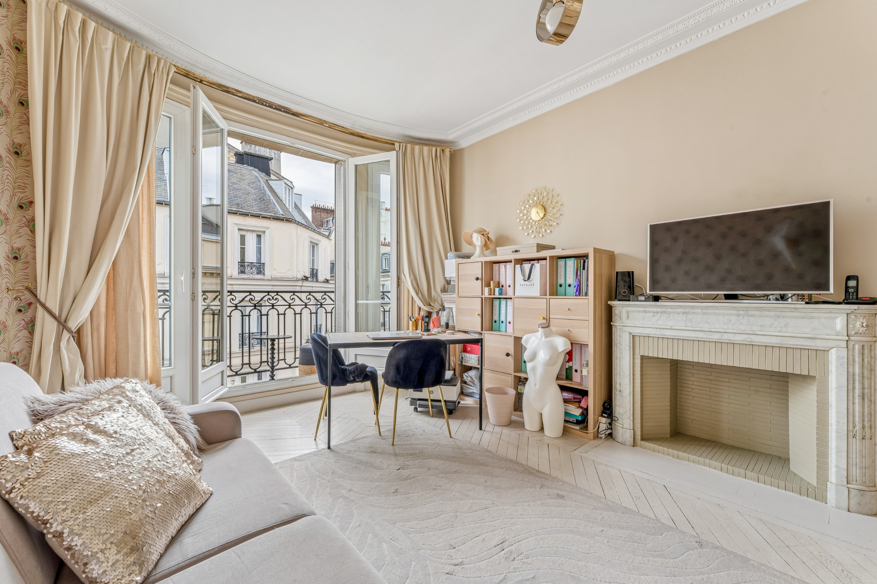  Elegant High-Floor Apartment - Marceau / Triangle d