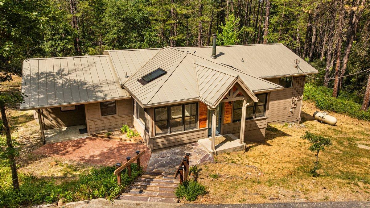 Nevada City, California, 95959, United States, 3 Bedrooms Bedrooms, ,3 BathroomsBathrooms,Residential,For Sale,1916379