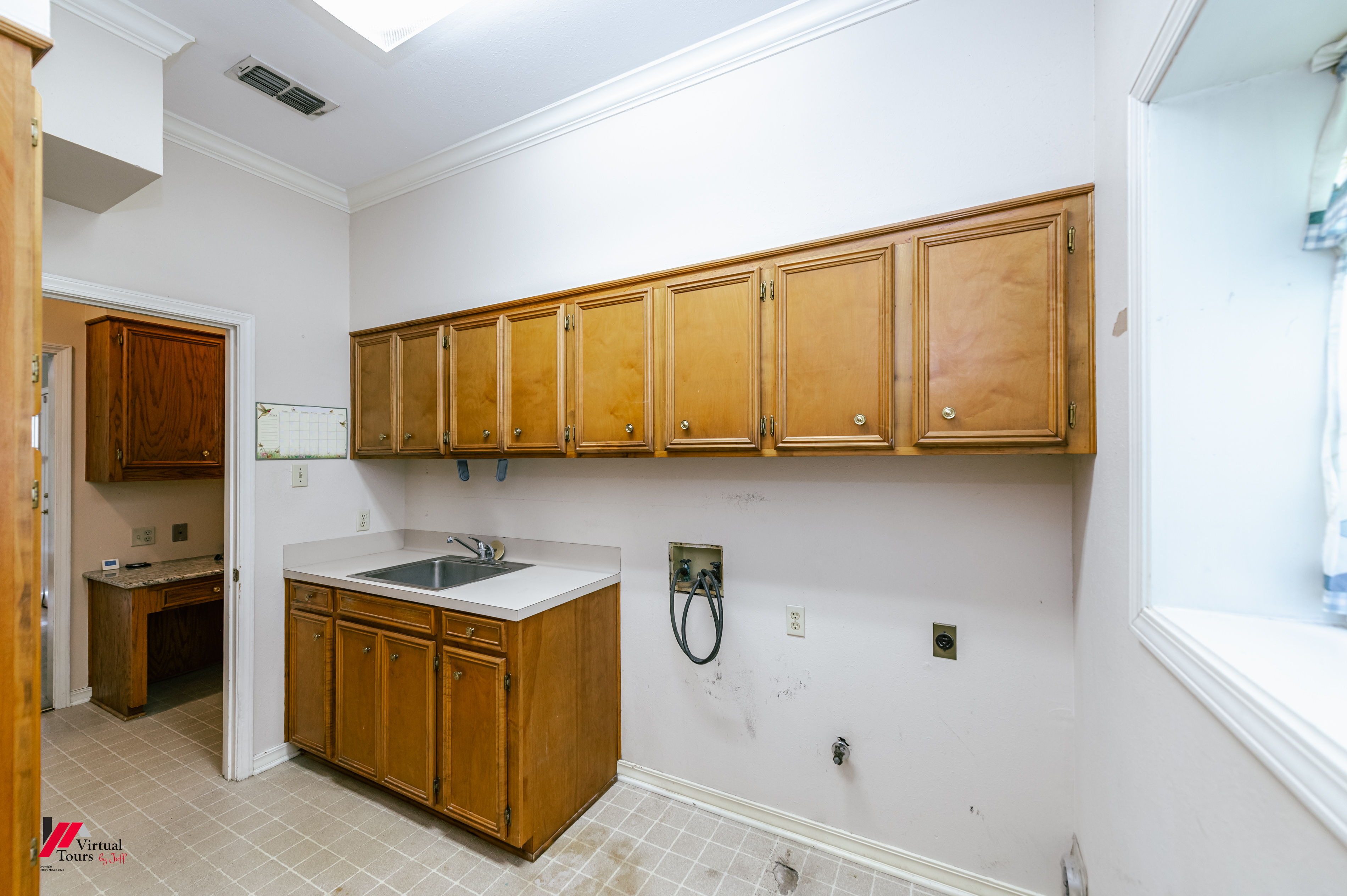 Shreveport, Louisiana, 71106, United States, 4 Bedrooms Bedrooms, ,4 BathroomsBathrooms,Residential,For Sale,1928720
