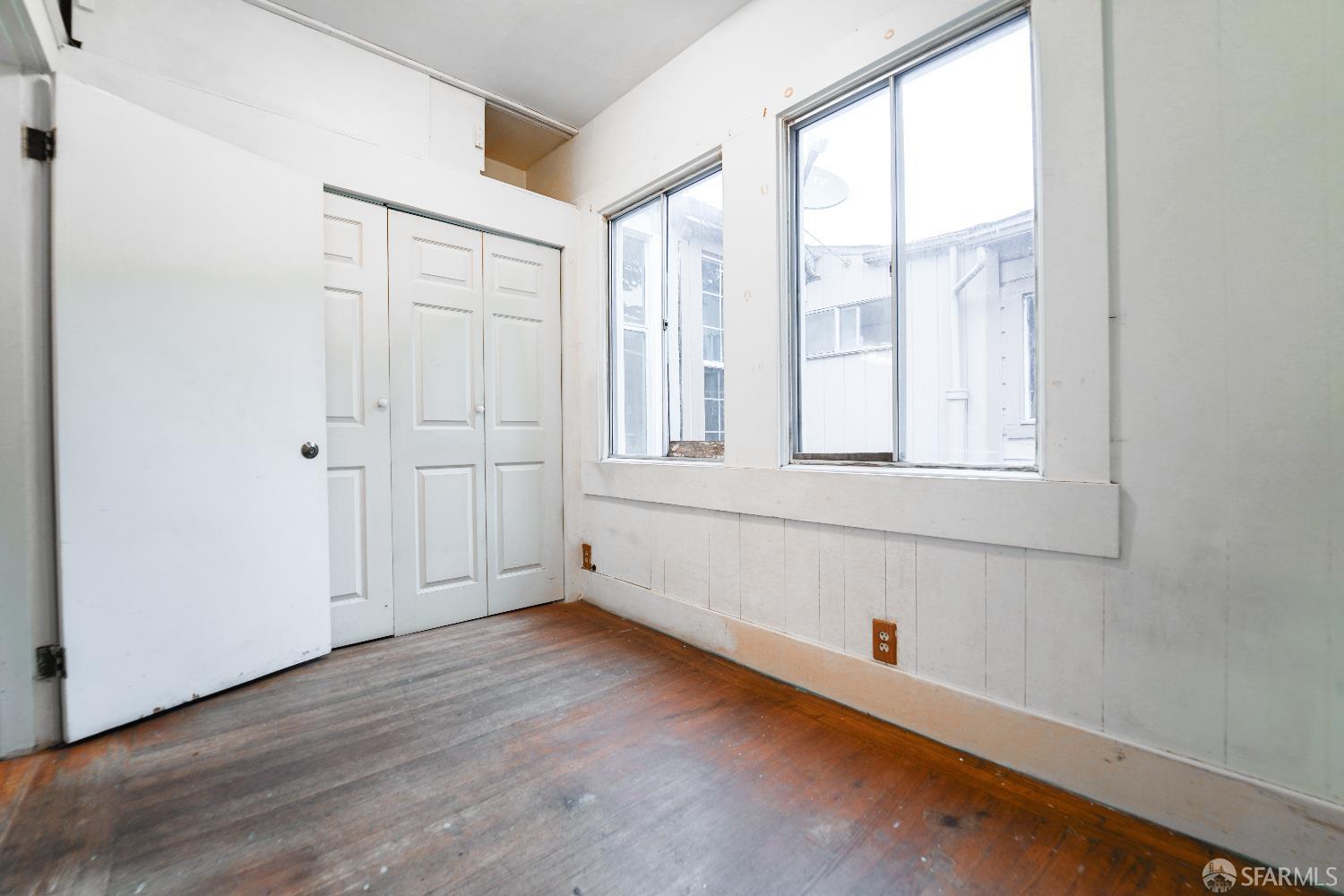 San Francisco, California, 94112, United States, 3 Bedrooms Bedrooms, ,1 BathroomBathrooms,Residential,For Sale,1988228