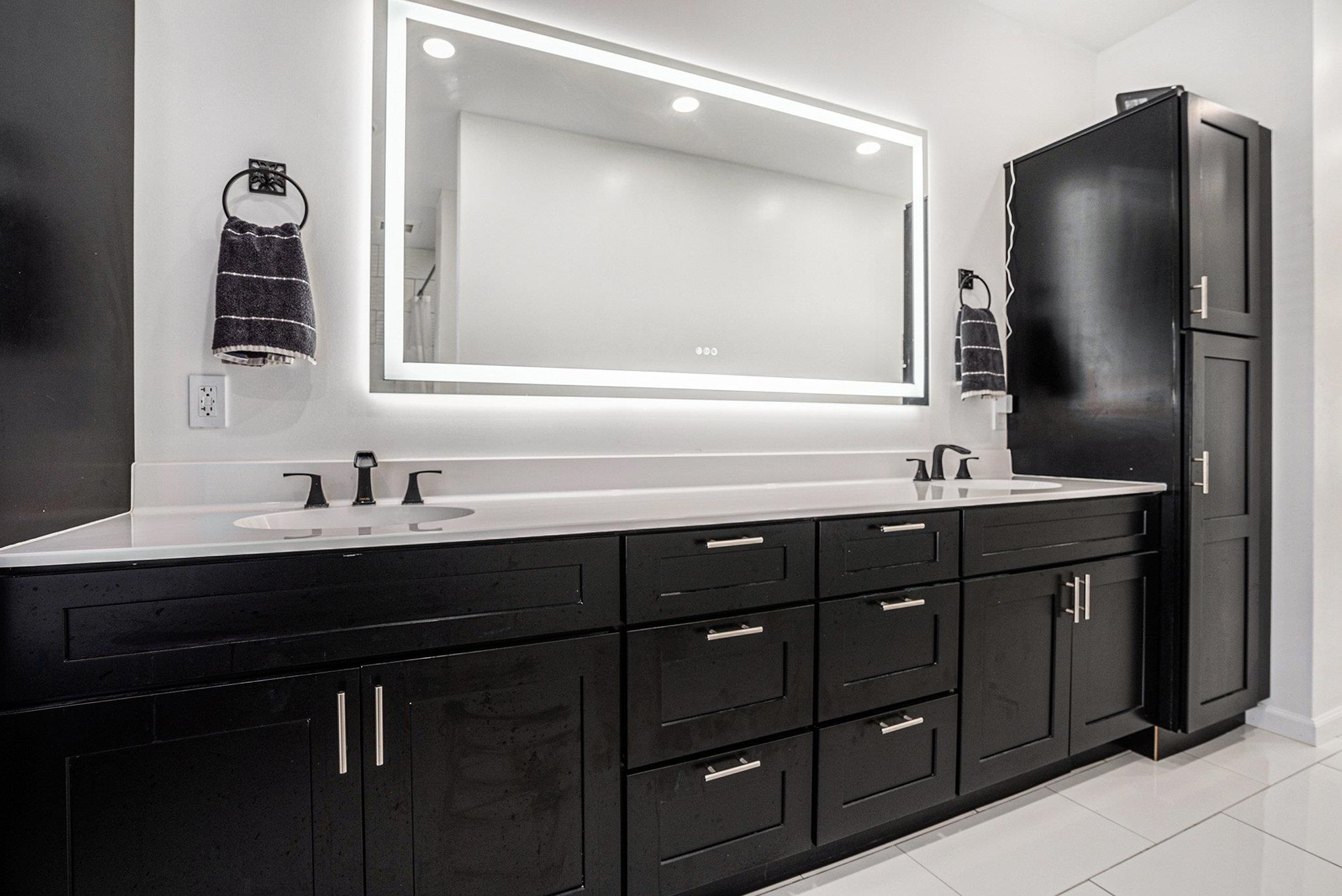 Elkhart, Indiana, 46517, United States, 7 Bedrooms Bedrooms, ,6 BathroomsBathrooms,Residential,For Sale,1987525