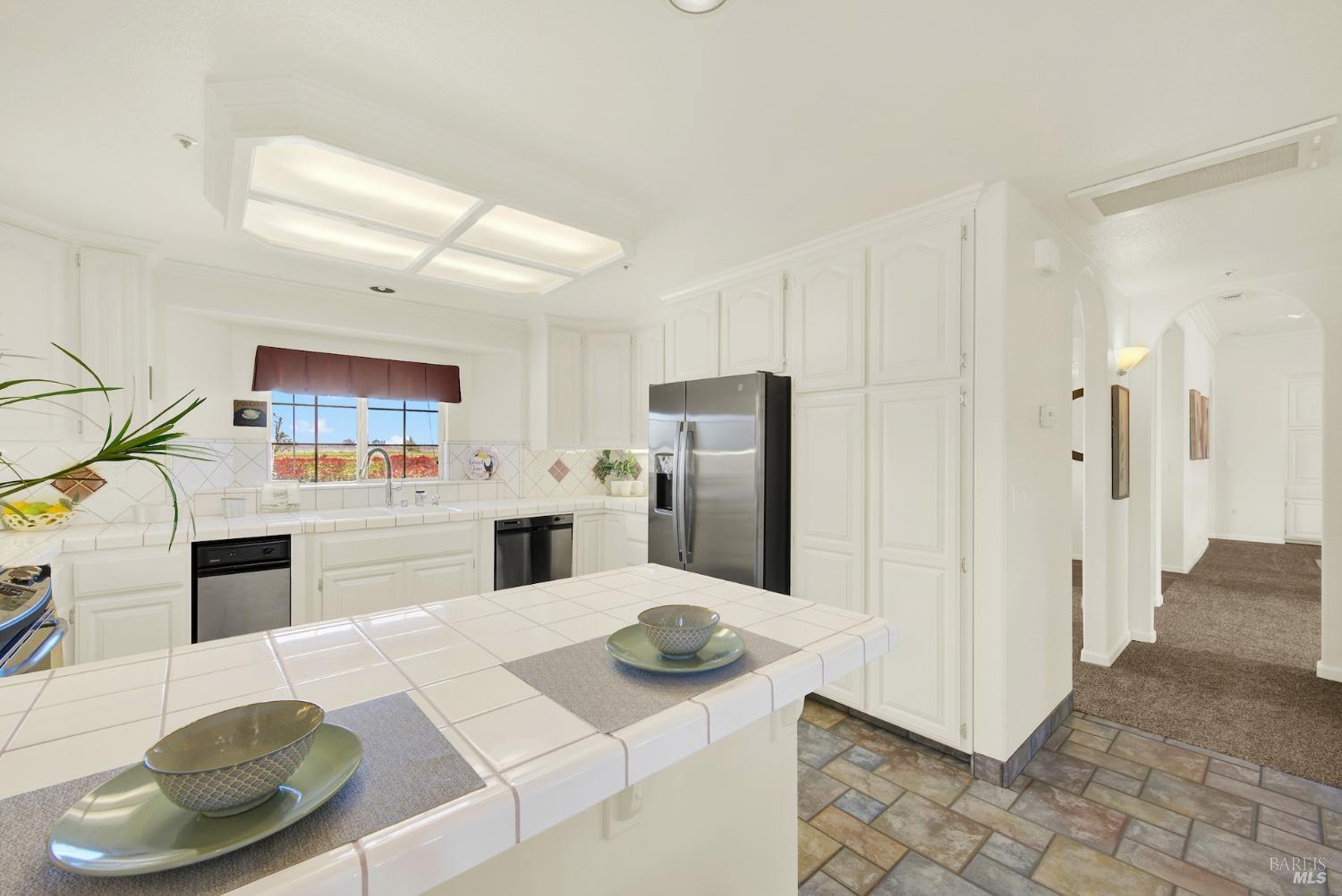 Vacaville, California, 95688, United States, 4 Bedrooms Bedrooms, ,4 BathroomsBathrooms,Residential,For Sale,1991158