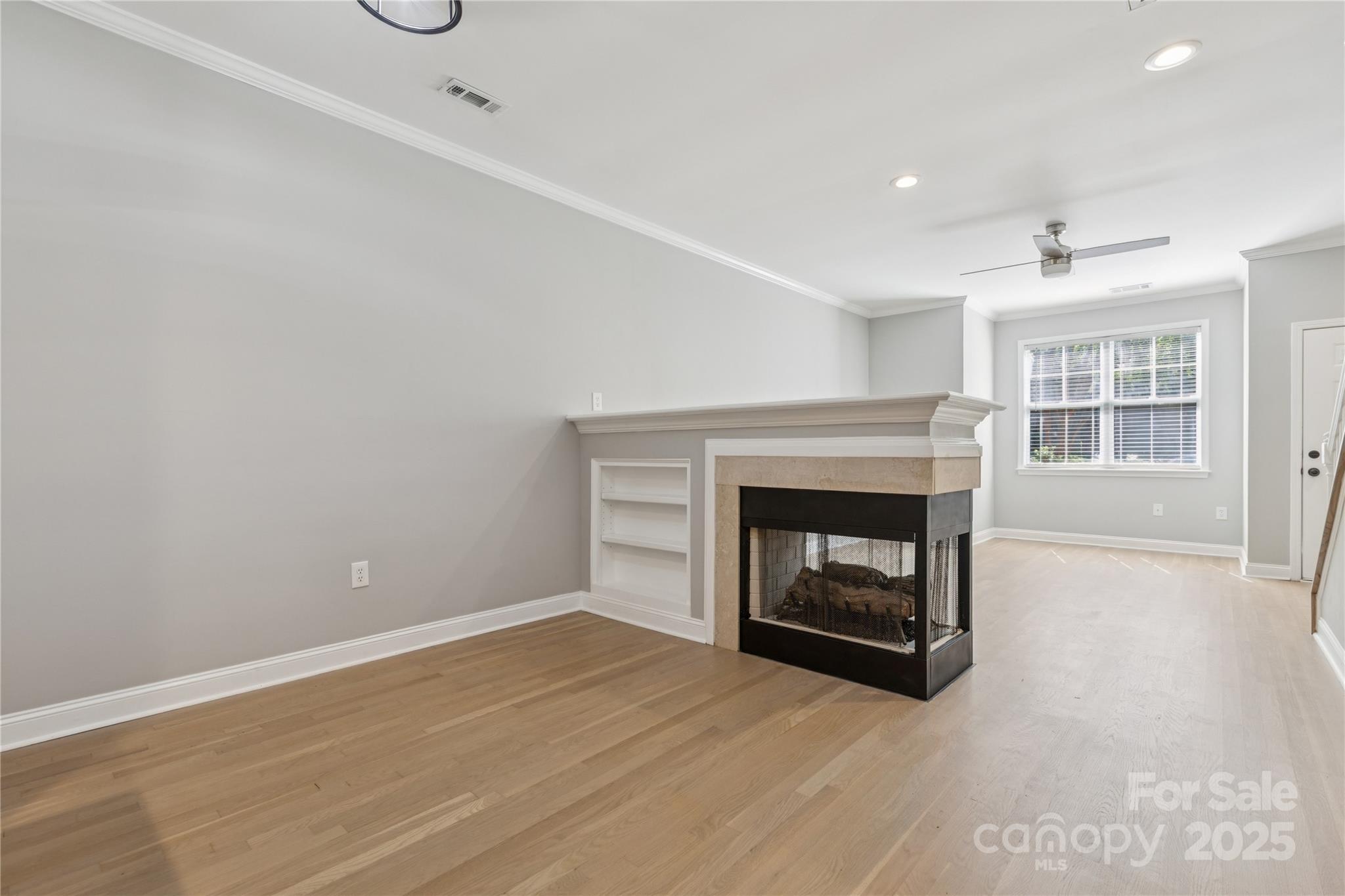 Charlotte, North Carolina, 28204, United States, 2 Bedrooms Bedrooms, ,3 BathroomsBathrooms,Residential,For Sale,1917401