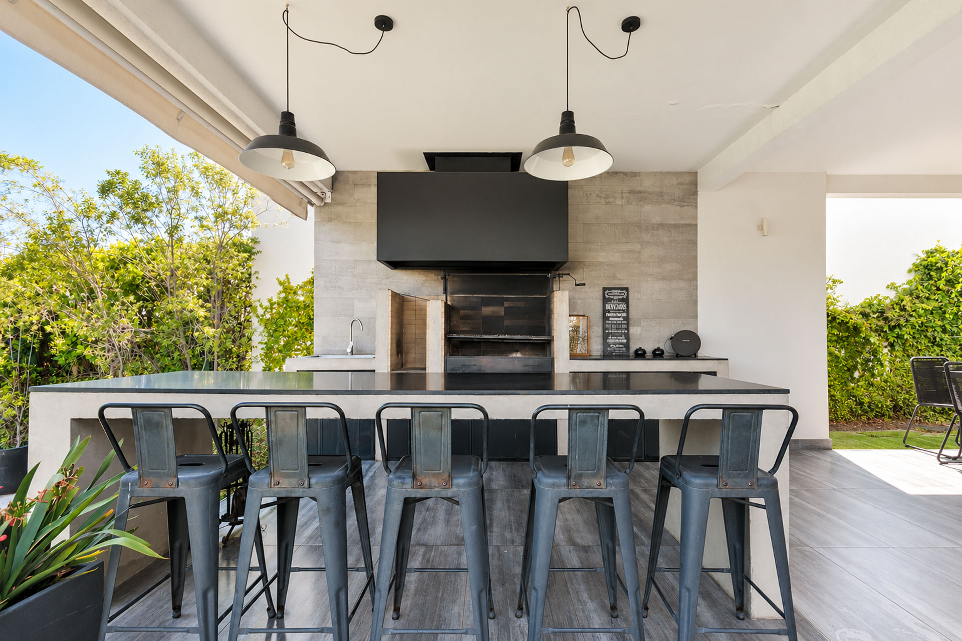  Modern Mediterranean-style house in a gated community - 物件實景