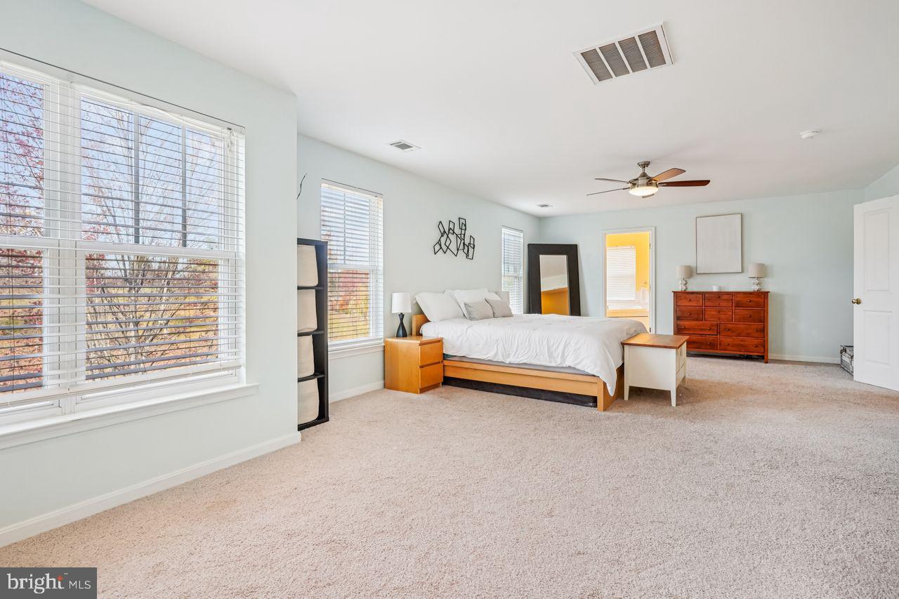 Warrenton, Virginia, 20187, United States, 4 Bedrooms Bedrooms, ,4 BathroomsBathrooms,Residential,For Sale,1989713