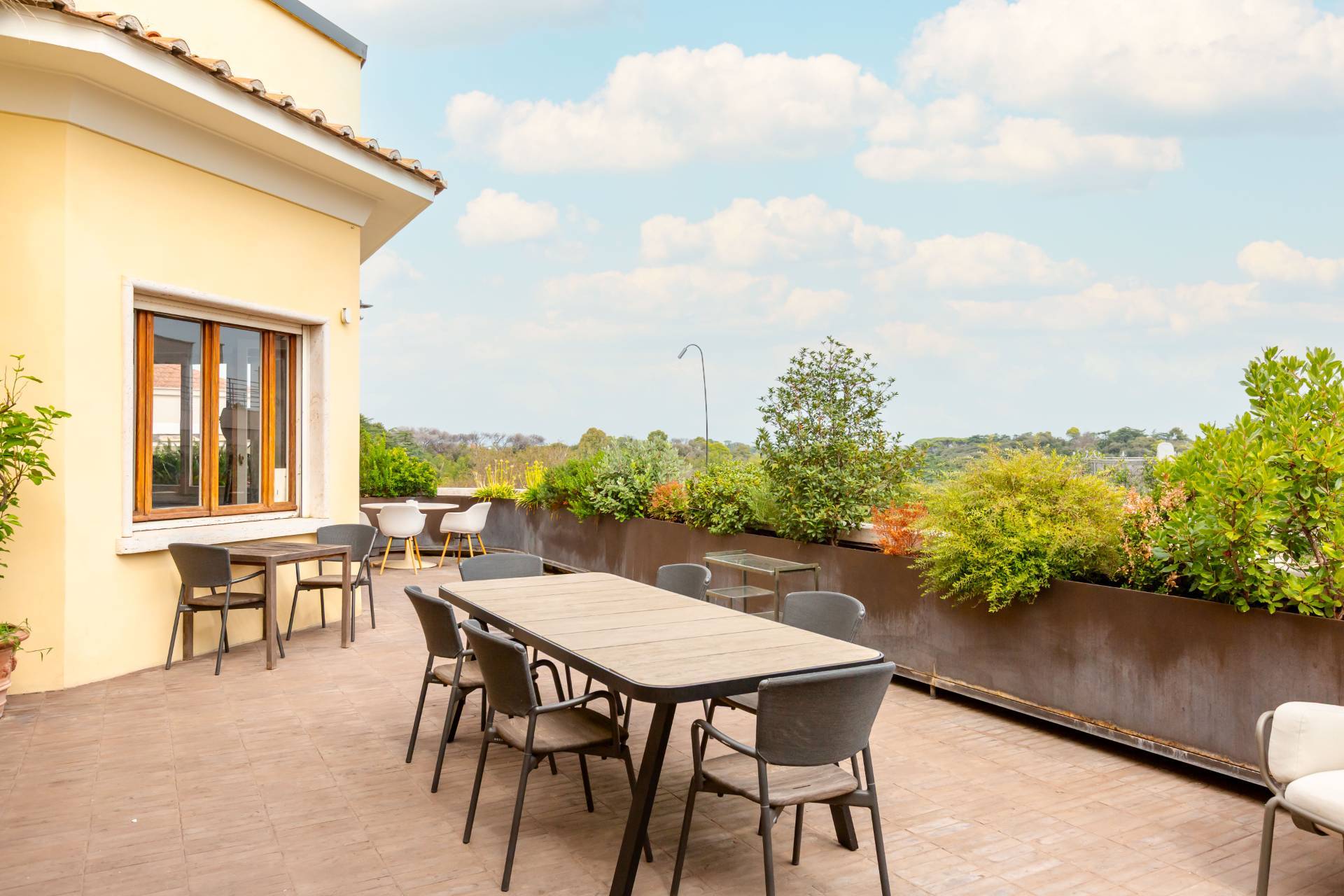 Roma, Roma, 00100, IT, 3 Bedrooms Bedrooms, ,4 BathroomsBathrooms,Residential,For Sale,1949736