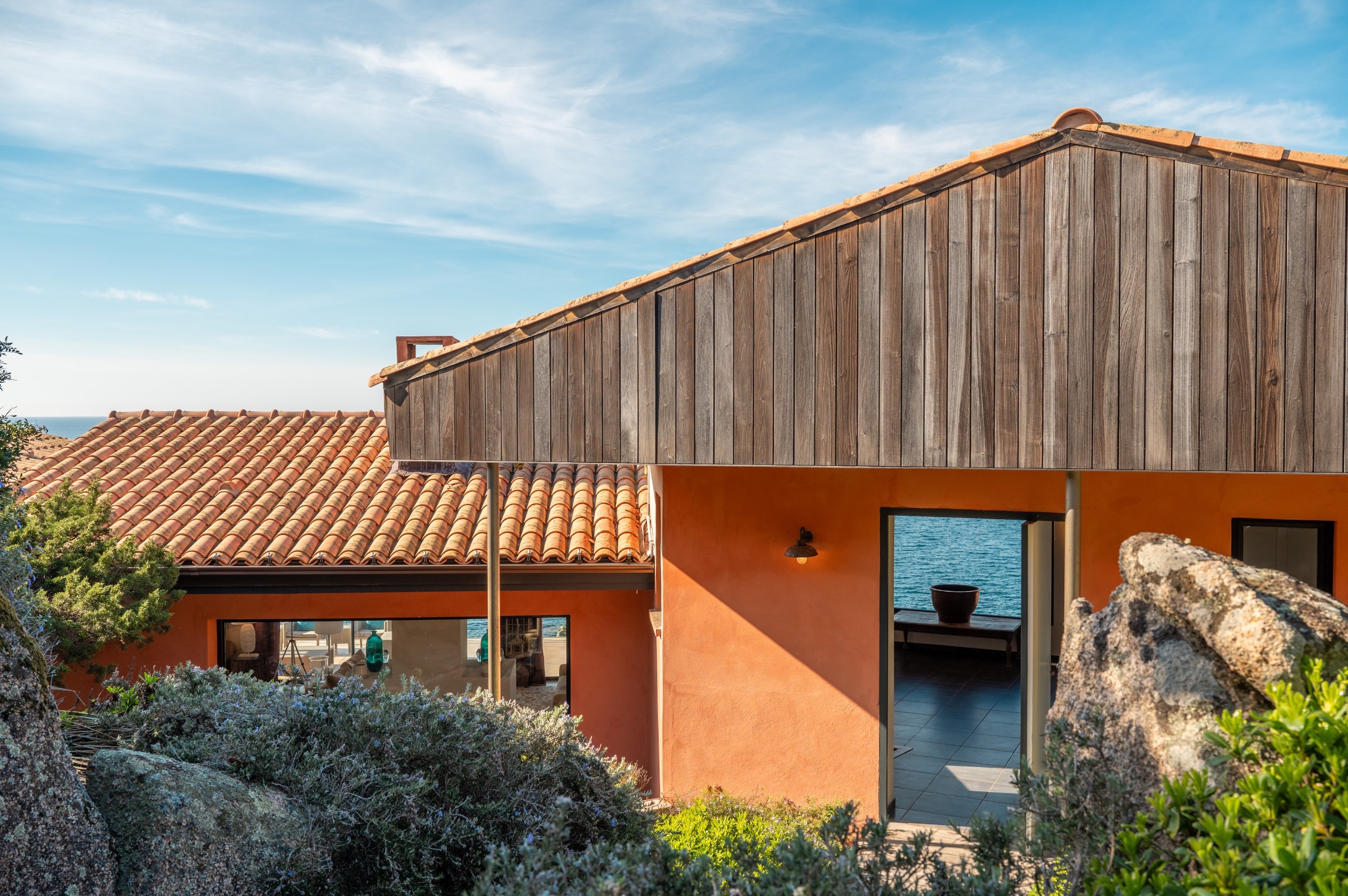  Luxury waterfront villa, pool and sea view at Coti-Chiavari / Gulf of Ajaccio -… - 物件實景