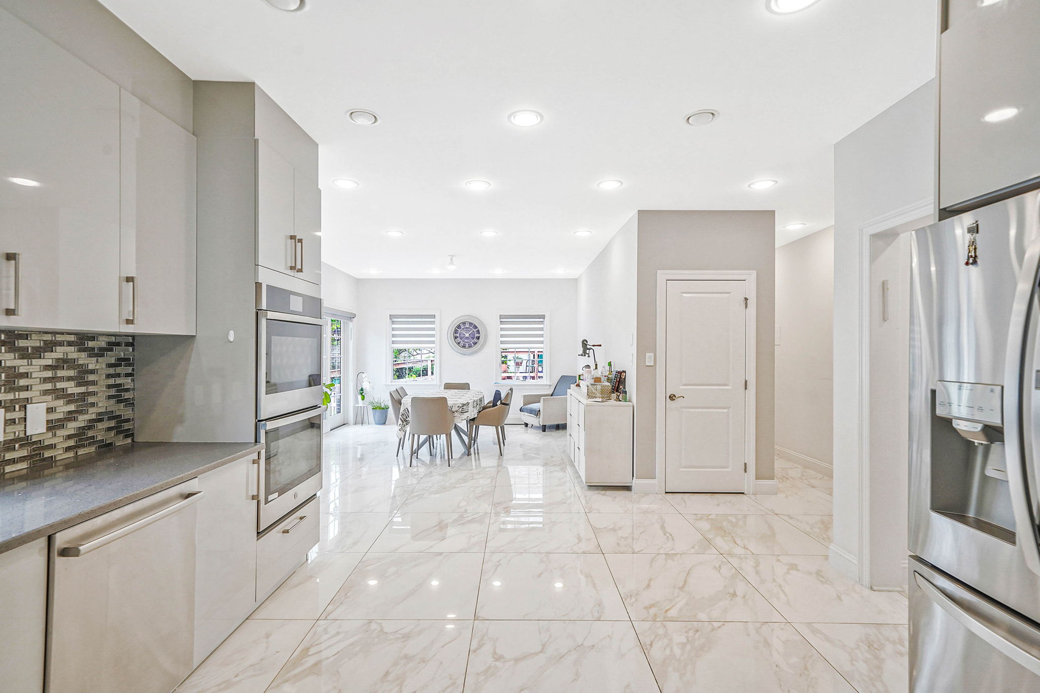 Cedarhurst, New York, 11516, United States, 5 Bedrooms Bedrooms, ,5 BathroomsBathrooms,Residential,For Sale,1851144