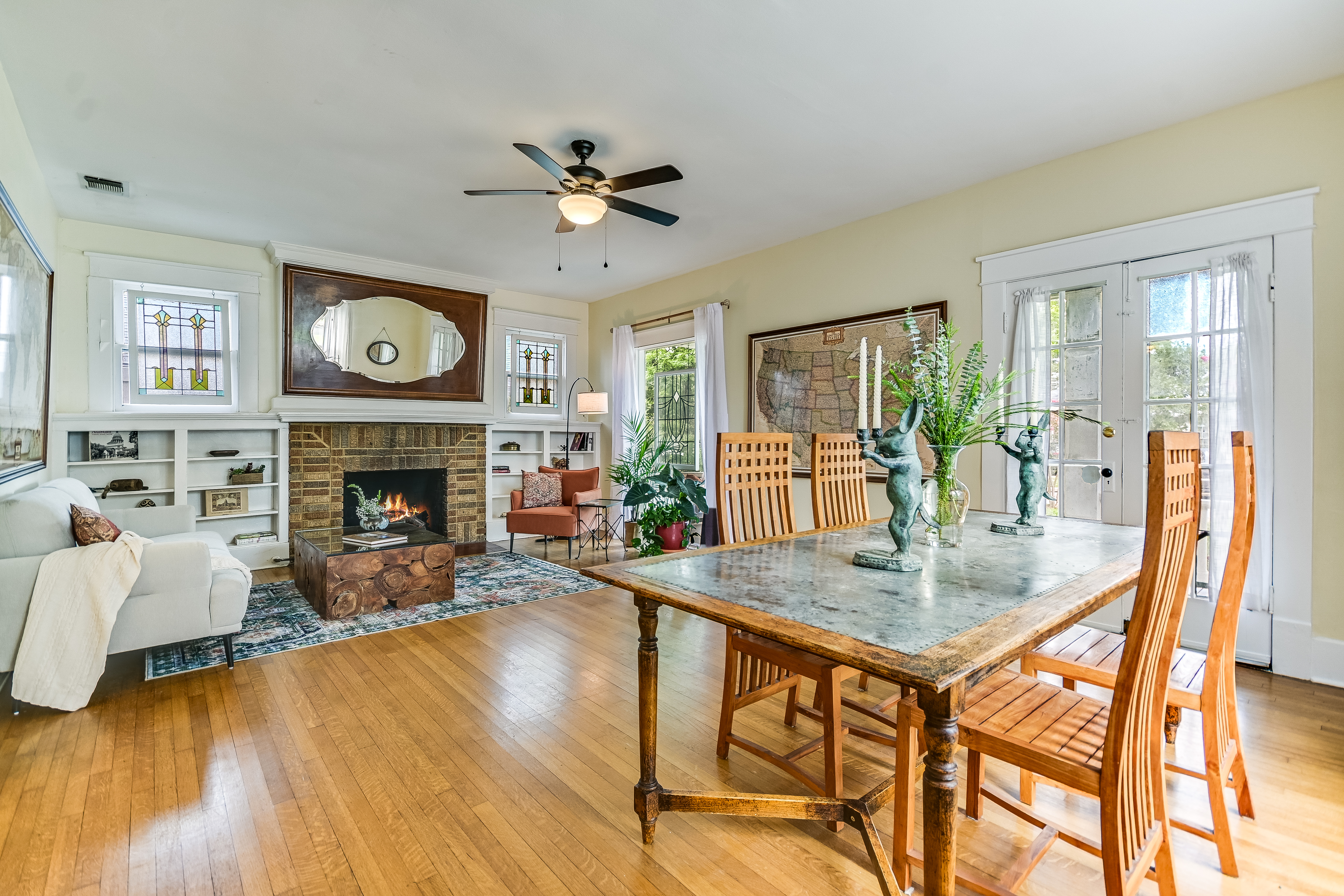  1922 Colonial Revival in Historic Hyde Park Neighborhood - 物件實景