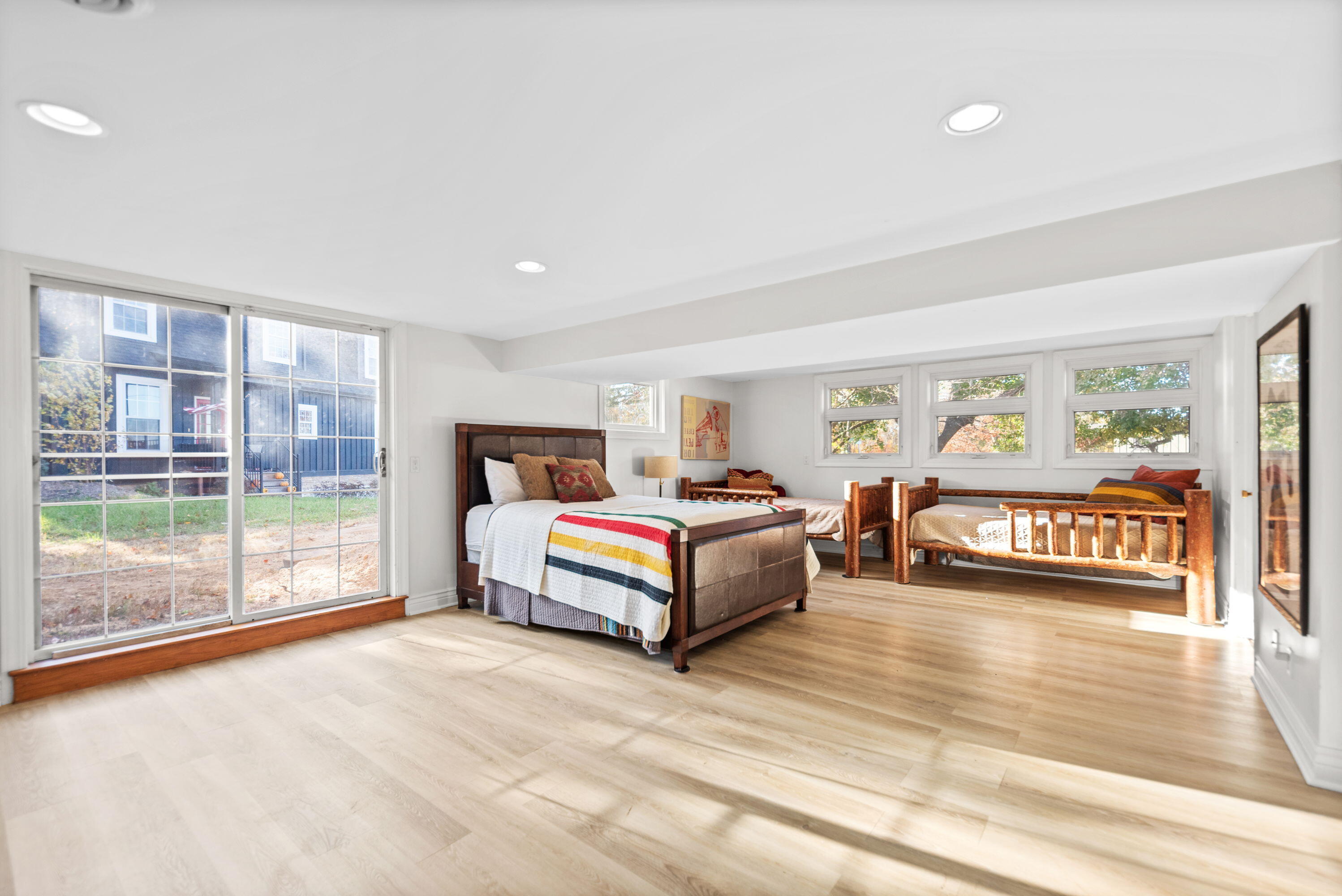 New Buffalo, Michigan, 49117, United States, 3 Bedrooms Bedrooms, ,4 BathroomsBathrooms,Residential,For Sale,1989318