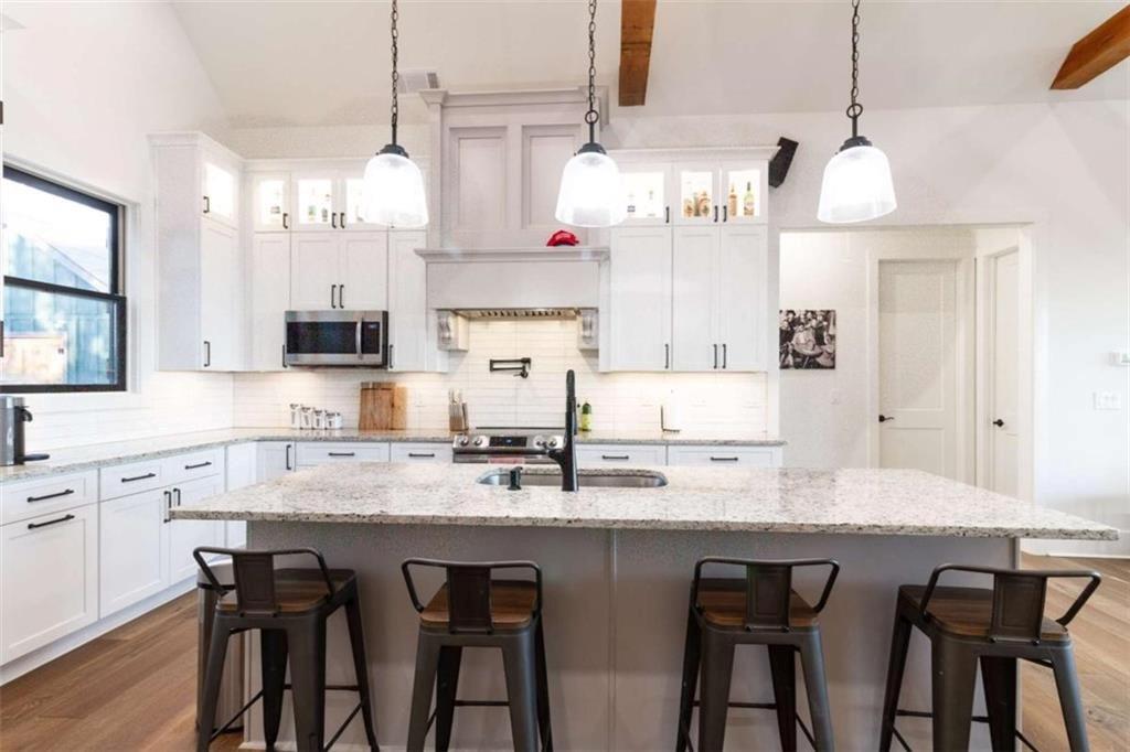 Cleveland, Georgia, 30528, United States, 3 Bedrooms Bedrooms, ,2 BathroomsBathrooms,Residential,For Sale,1928756