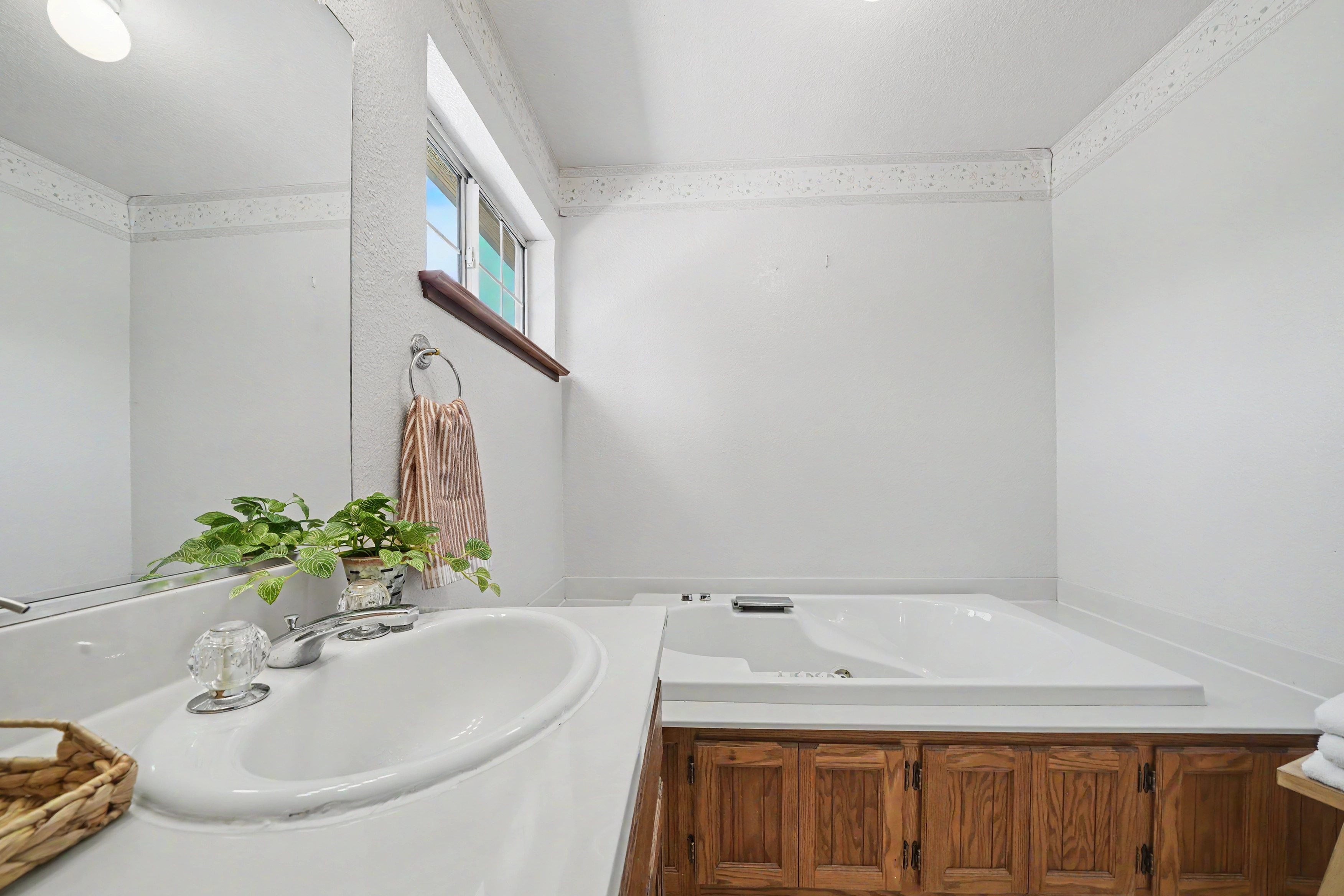  Spacious Sutter Creek Home with Hillside Views and Endless Potential - 物件實景