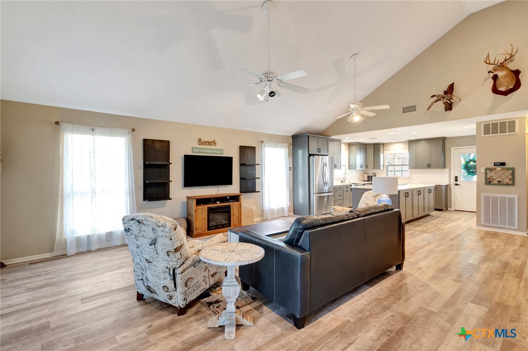 612 W Jackson Avenue, Port O'Connor, Texas, 77982, United States, 3 Bedrooms Bedrooms, ,3 BathroomsBathrooms,Residential,For Sale,612 W Jackson Avenue,1673246