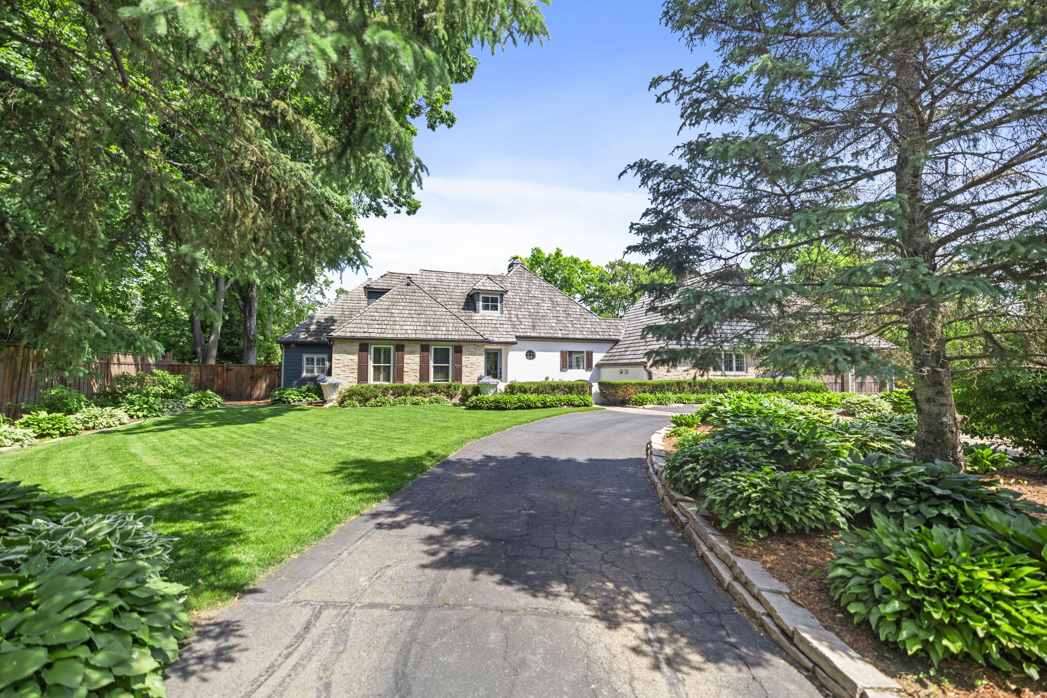  Elegant French-Inspired Hilldale Estate - 物件實景