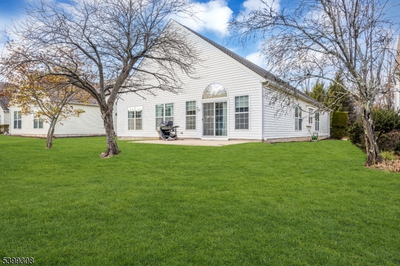 Franklin Twp., New Jersey, 08873, United States, 2 Bedrooms Bedrooms, ,2 BathroomsBathrooms,Residential,For Sale,2003337