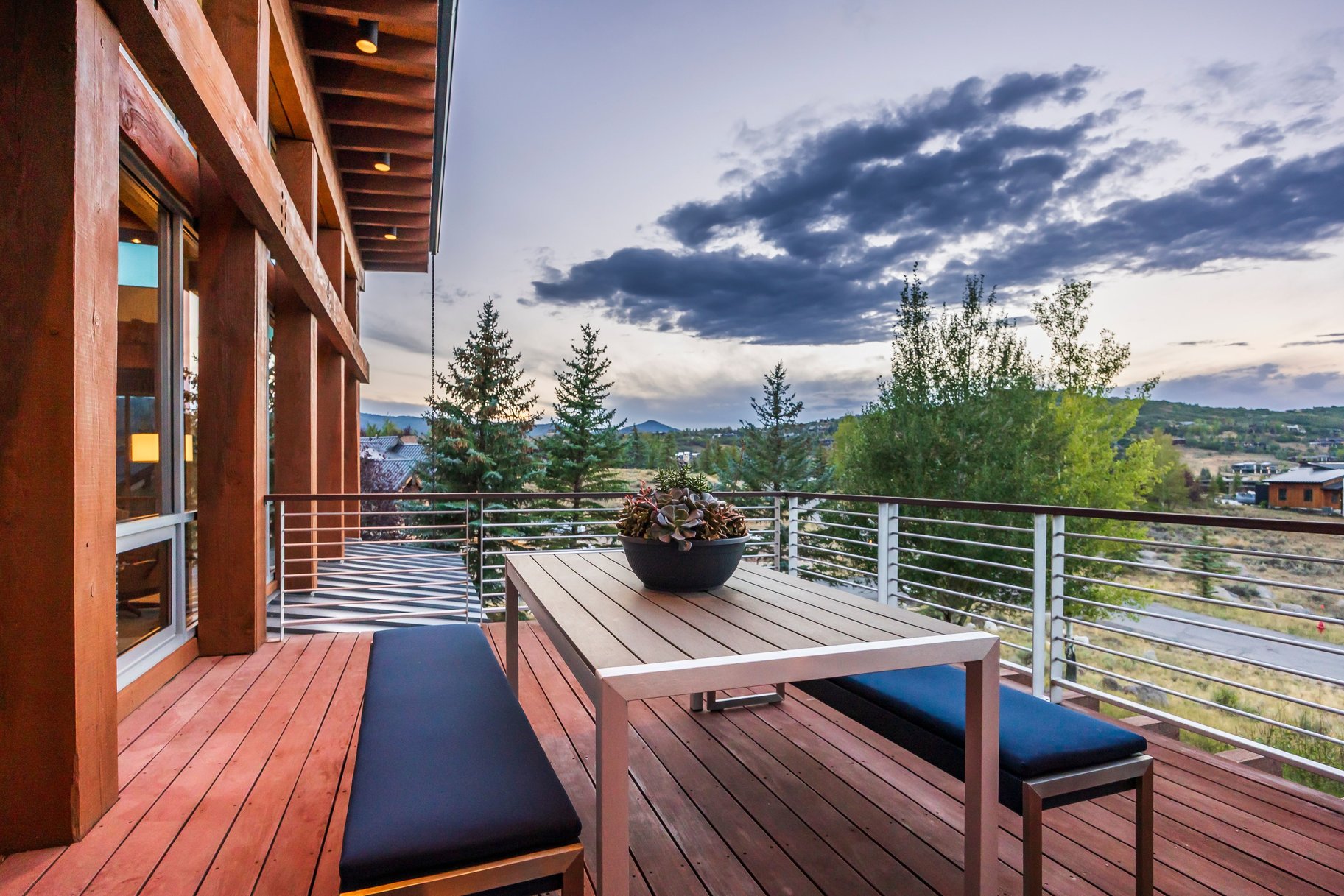  Private Park City Home with Views, Two Offices, and Six-Car Garage - 物件實景