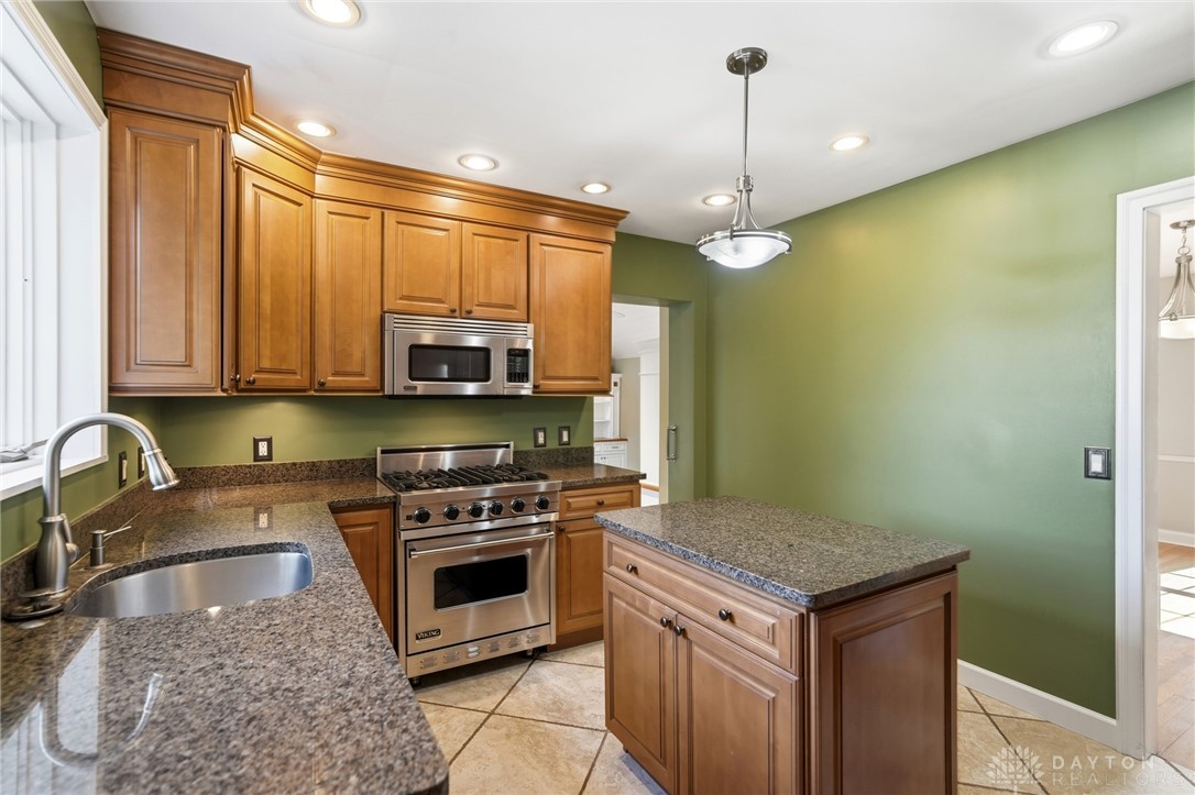 Oakwood, Ohio, 45409, United States, 4 Bedrooms Bedrooms, ,3 BathroomsBathrooms,Residential,For Sale,1987886