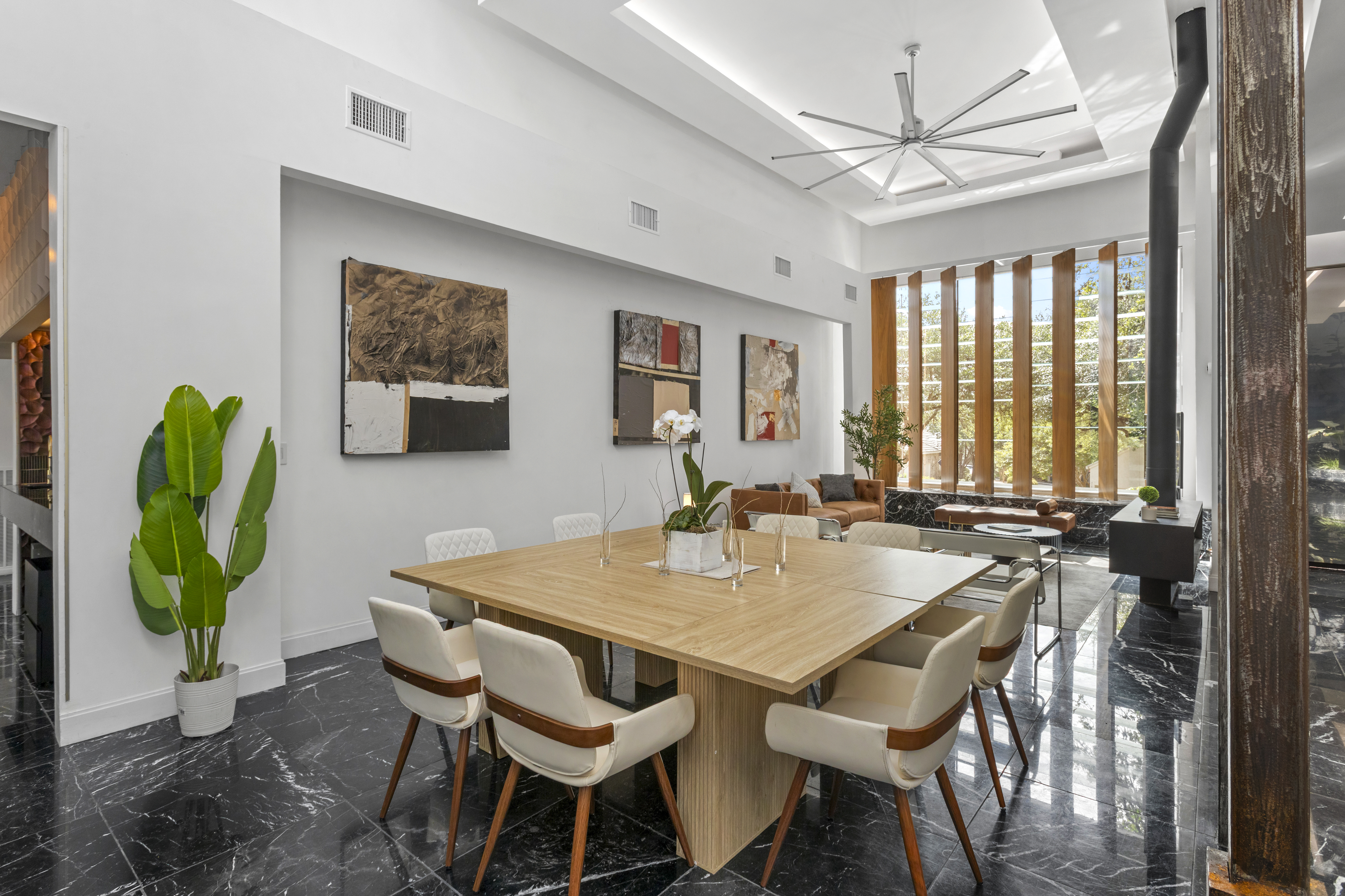  Architectural Masterpiece in Oak Hills - 物件實景