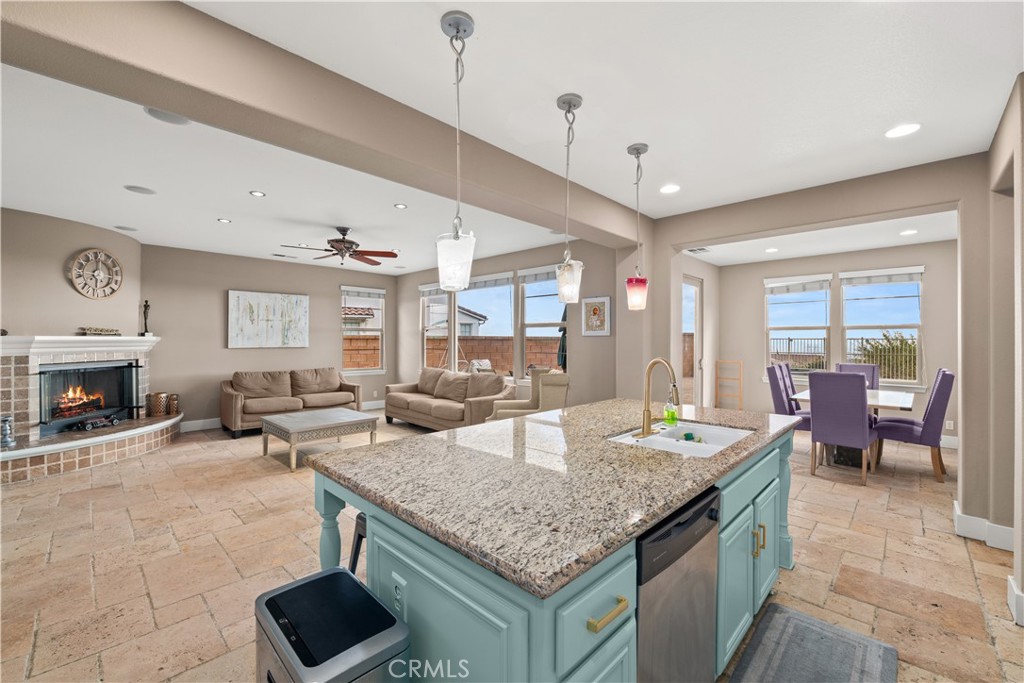 Rancho Cucamonga, California, 91739, United States, 4 Bedrooms Bedrooms, ,4 BathroomsBathrooms,Residential,For Sale,2034953
