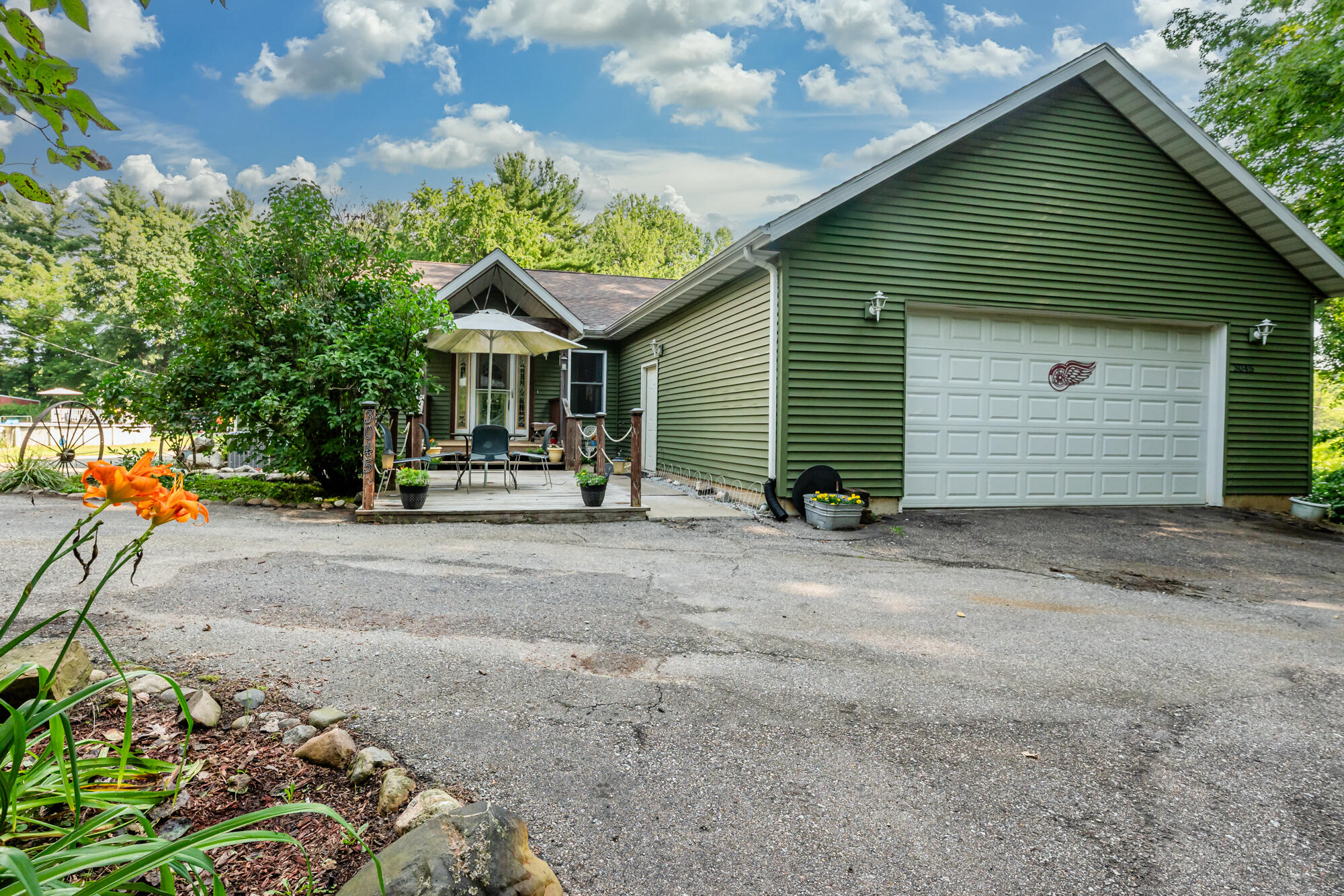 Buchanan, Michigan, 49107, United States, 5 Bedrooms Bedrooms, ,3 BathroomsBathrooms,Residential,For Sale,1974856