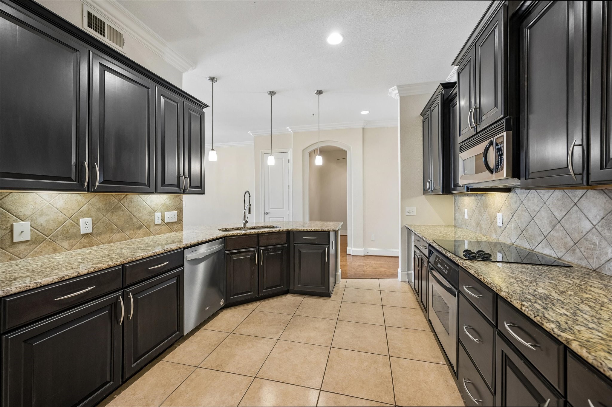  2120 Kipling Street #207 - 物件實景