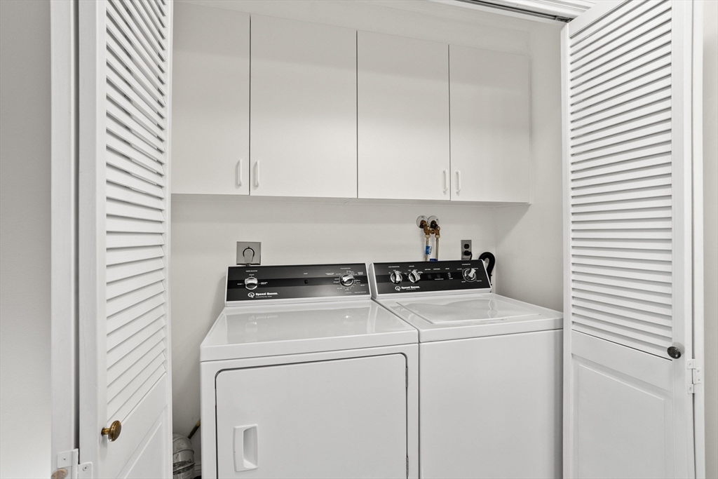 Methuen, Massachusetts, 01844, United States, 3 Bedrooms Bedrooms, ,1 BathroomBathrooms,Residential,For Sale,1981024