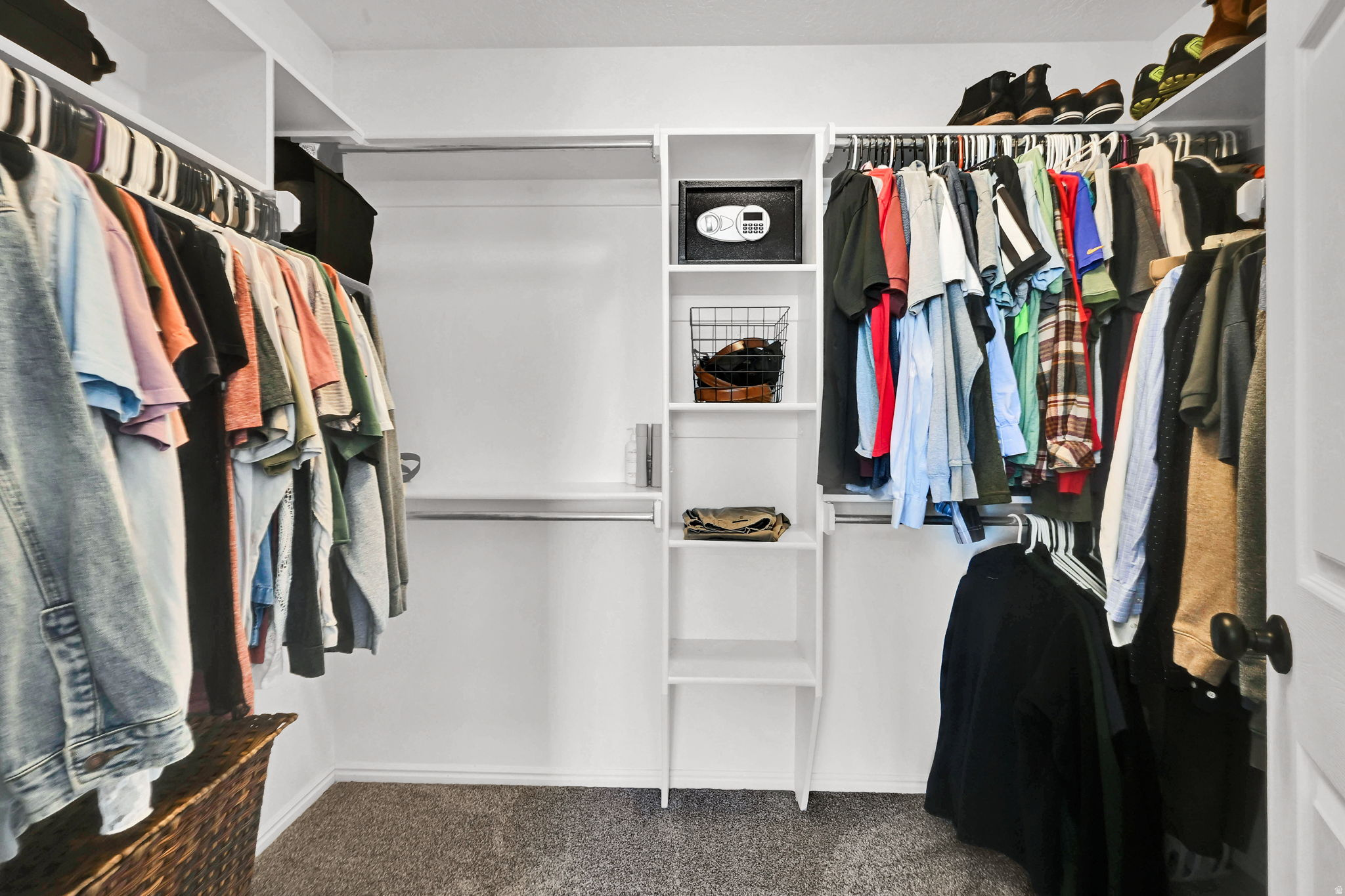 Clinton, Utah, 84015, United States, 5 Bedrooms Bedrooms, ,3 BathroomsBathrooms,Residential,For Sale,1987600