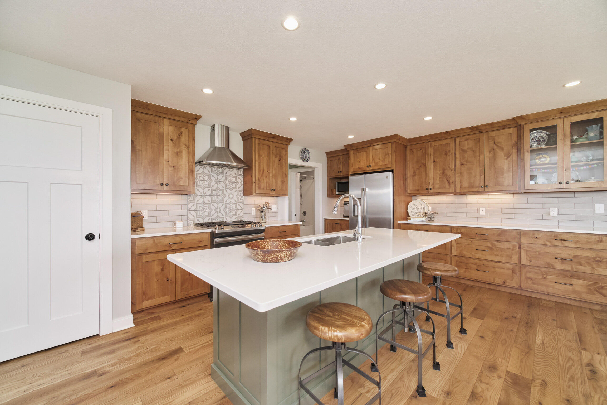 Manistee, Michigan, 49660, United States, 3 Bedrooms Bedrooms, ,2 BathroomsBathrooms,Residential,For Sale,2049083