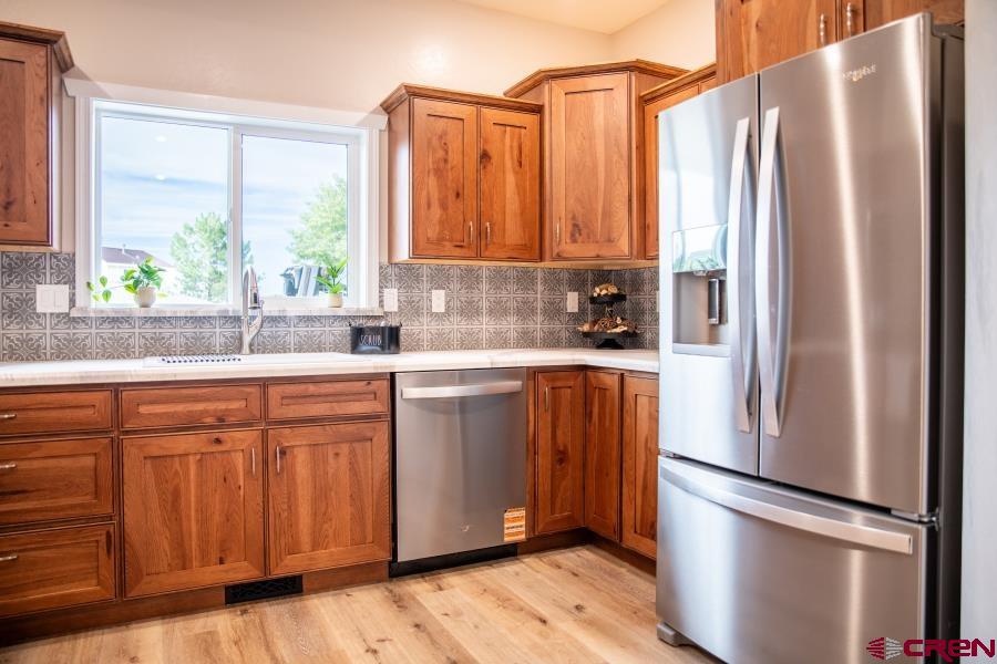 Montrose, Colorado, 81401, United States, 3 Bedrooms Bedrooms, ,2 BathroomsBathrooms,Residential,For Sale,1709571