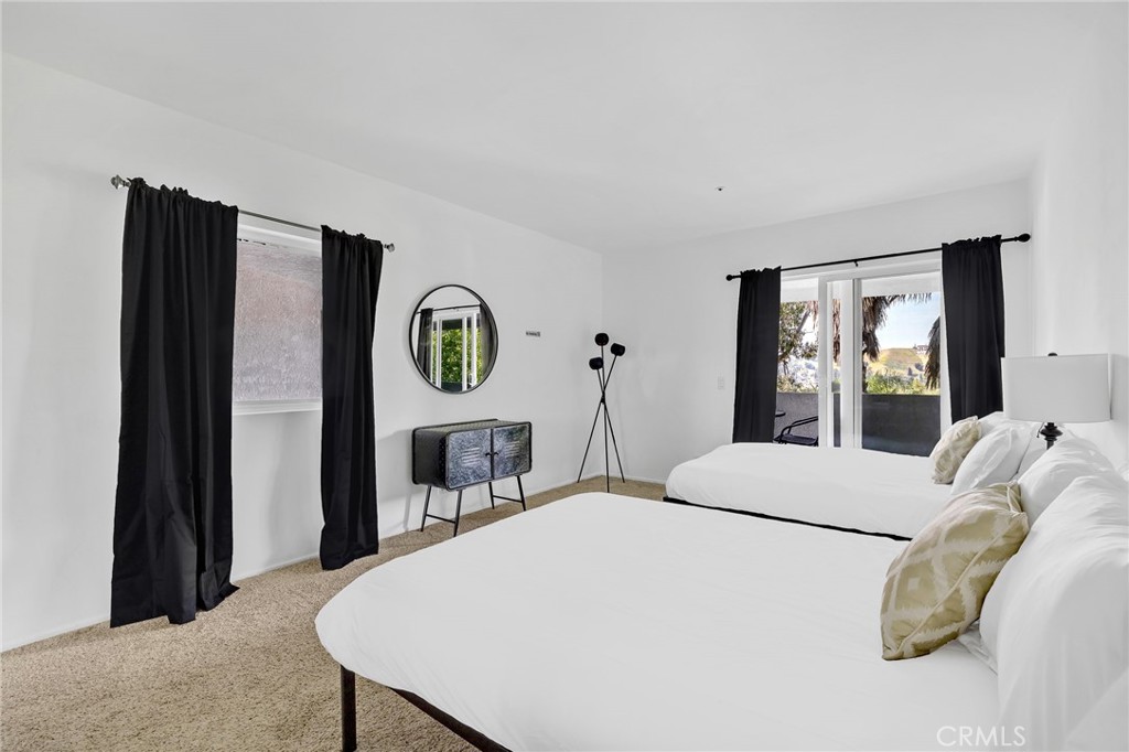 Woodland Hills, California, 91364, United States, 3 Bedrooms Bedrooms, ,3 BathroomsBathrooms,Residential,For Sale,1980470