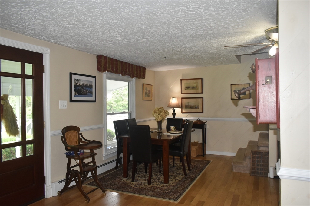 Spencer, Massachusetts, 01562, United States, 5 Bedrooms Bedrooms, ,4 BathroomsBathrooms,Residential,For Sale,1942925