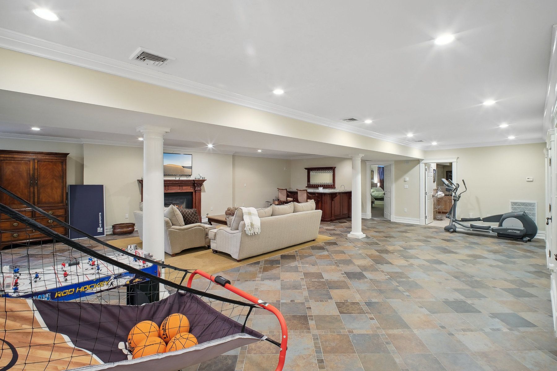  8 Willow Drive, Englewood Cliffs, NJ 07632 - 物件實景