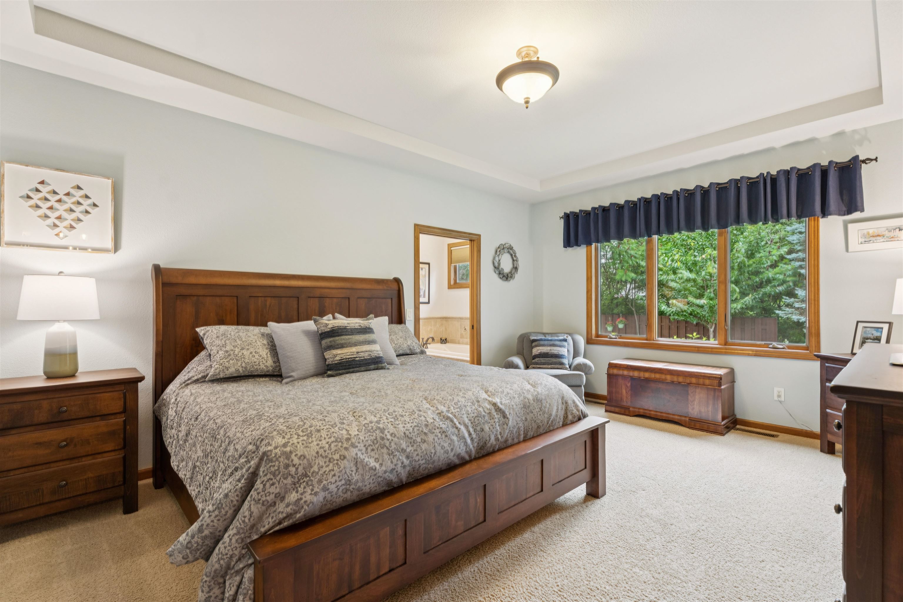 NEENAH, Wisconsin, 54956, United States, 3 Bedrooms Bedrooms, ,2 BathroomsBathrooms,Residential,For Sale,1913087
