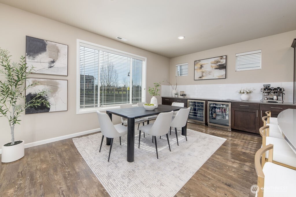 Black Diamond, Washington, 98010, United States, 4 Bedrooms Bedrooms, ,3 BathroomsBathrooms,Residential,For Sale,1777574