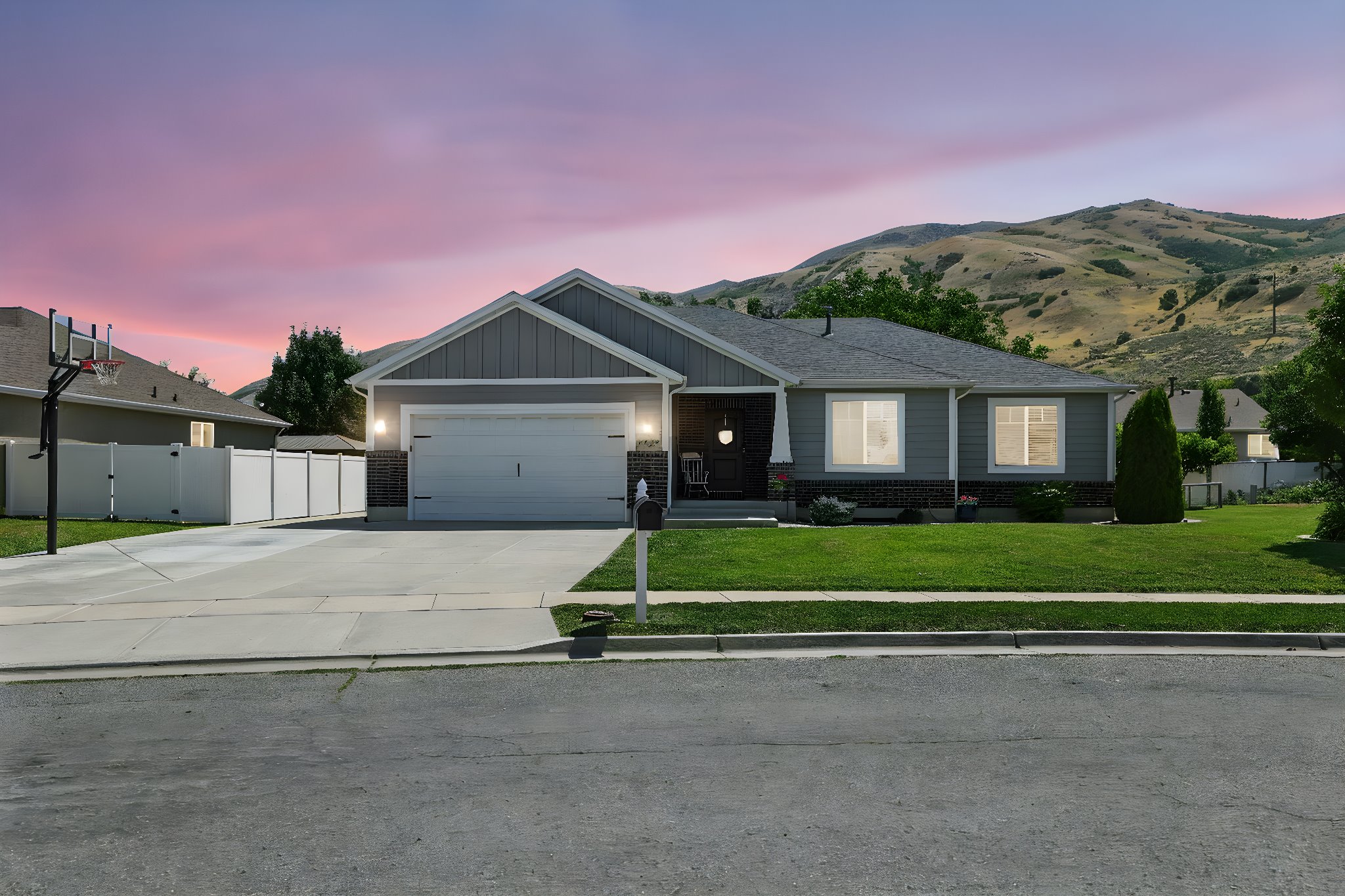 Perry, Utah, 84302, United States, 6 Bedrooms Bedrooms, ,3 BathroomsBathrooms,Residential,For Sale,1903790