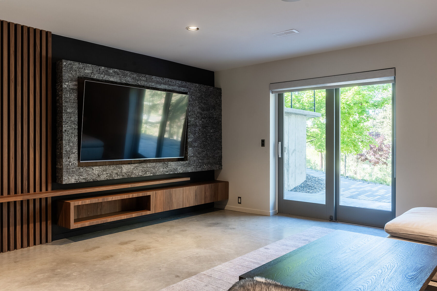  Architectural Glenmore Home - 物件實景