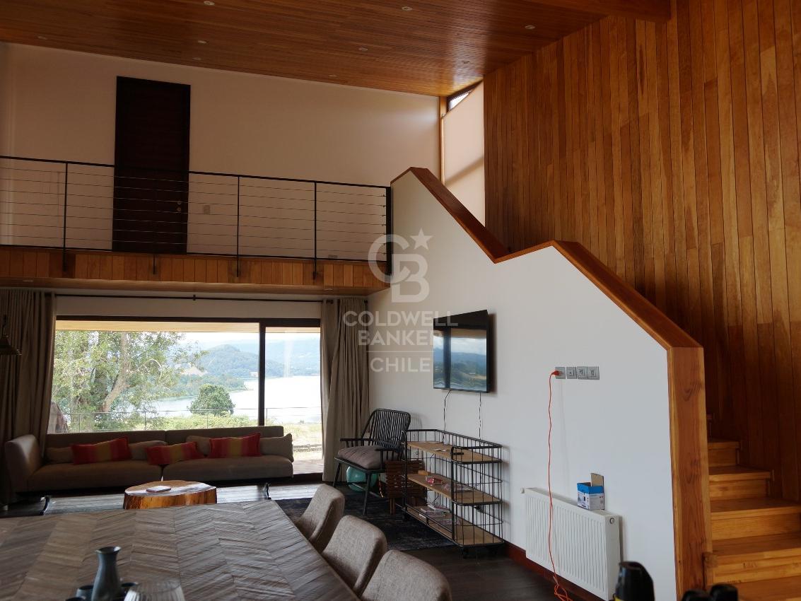 Panguipulli, Chile, 4 Bedrooms Bedrooms, ,3 BathroomsBathrooms,Residential,For Sale,1939448