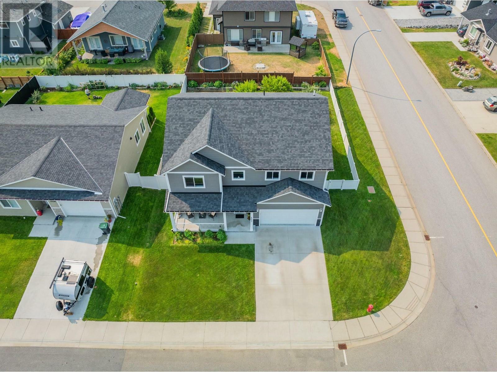 CASTLEGAR, British Columbia, V1N 4X8, CA, 4 Bedrooms Bedrooms, ,2 BathroomsBathrooms,Residential,For Sale,1839232