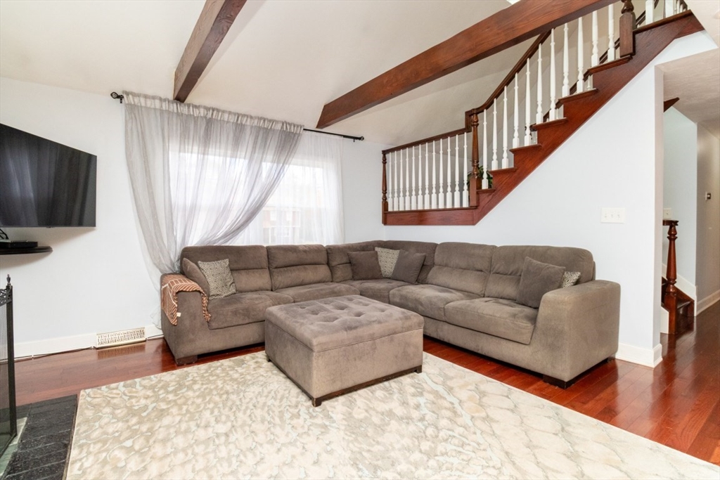 Stoughton, Massachusetts, 02072, United States, 4 Bedrooms Bedrooms, ,3 BathroomsBathrooms,Residential,For Sale,1987663