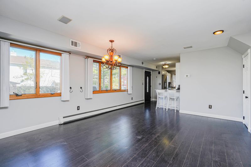 Staten Island, New York, 10314, United States, 4 Bedrooms Bedrooms, ,2 BathroomsBathrooms,Residential,For Sale,1895185