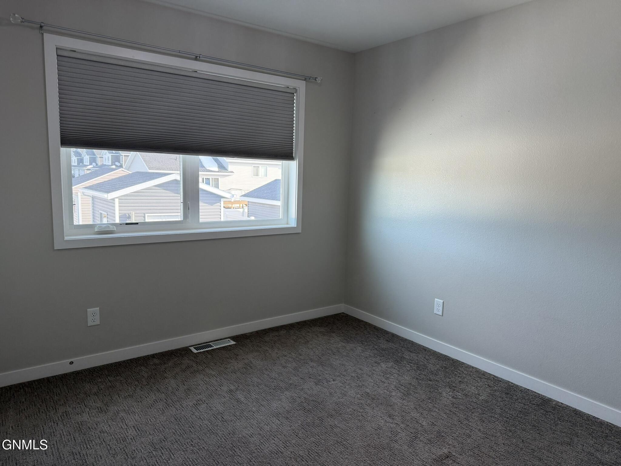 Bismarck, North Dakota, 58504, United States, 5 Bedrooms Bedrooms, ,2 BathroomsBathrooms,Residential,For Sale,1986096