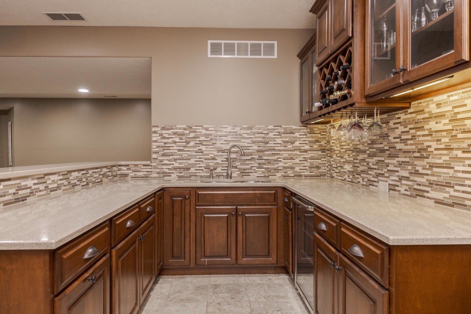 Bloomington, Illinois, 61704, United States, 4 Bedrooms Bedrooms, ,4 BathroomsBathrooms,Residential,For Sale,1996227