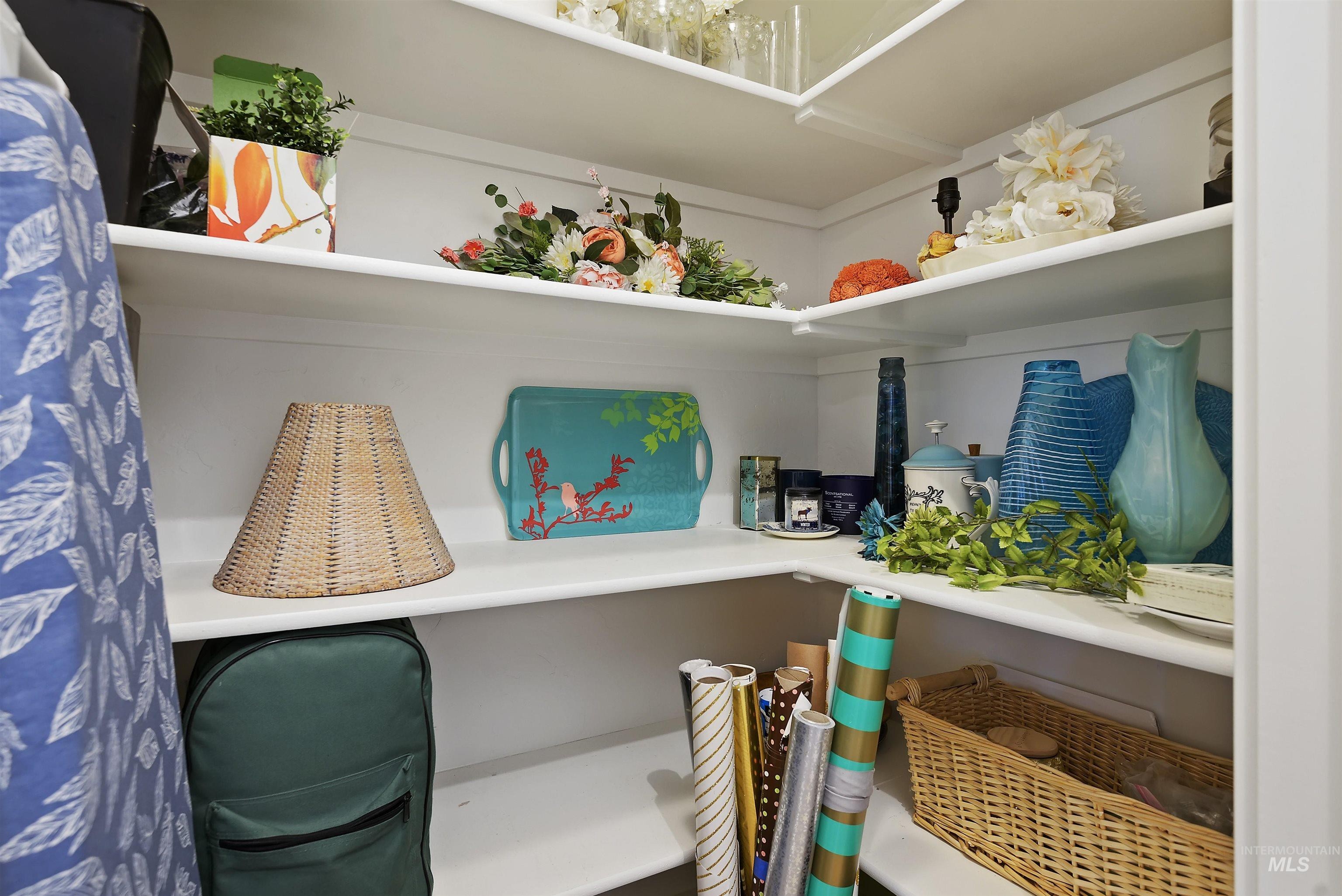 4923 Torana St, Meridian, Idaho, 83646, United States, 3 Bedrooms Bedrooms, ,2 BathroomsBathrooms,Residential,For Sale,4923 Torana St,1627957