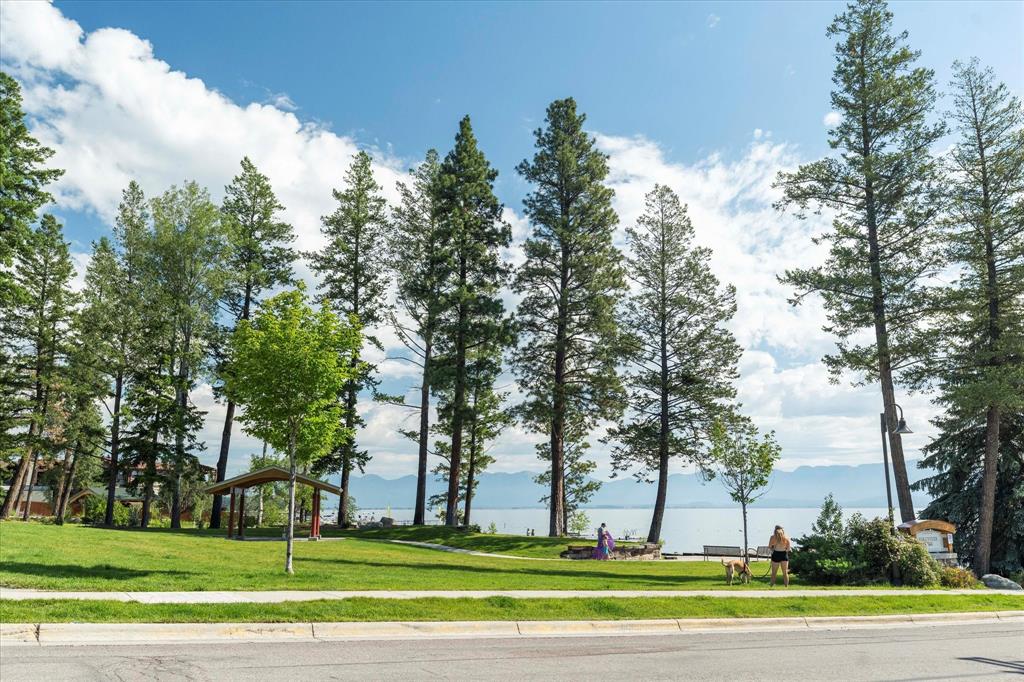 Lakeside, Montana, 59922, United States, 3 Bedrooms Bedrooms, ,2 BathroomsBathrooms,Residential,For Sale,2048351