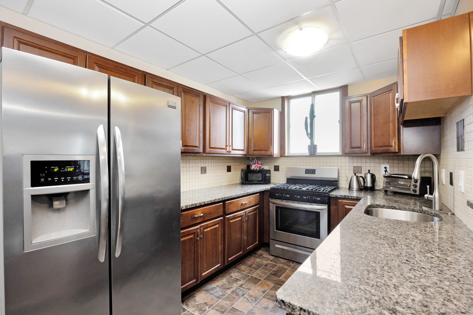 Middle Village, New York, 11379, United States, 4 Bedrooms Bedrooms, ,3 BathroomsBathrooms,Residential,For Sale,1827631