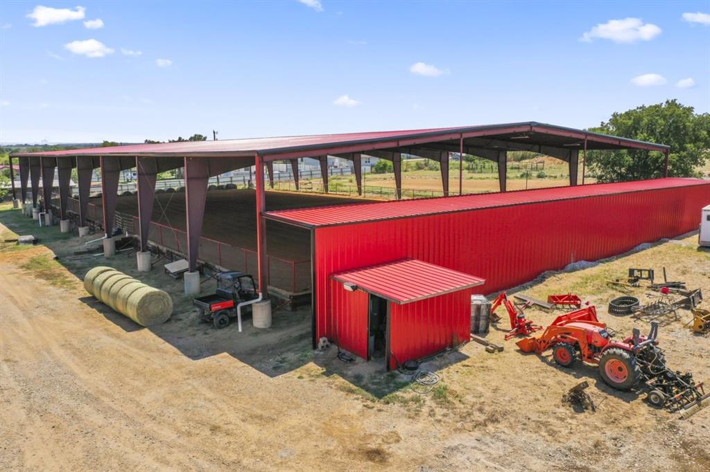 Sanger, Texas, 76266, United States, 9 Bedrooms Bedrooms, ,8 BathroomsBathrooms,Residential,For Sale,1998686