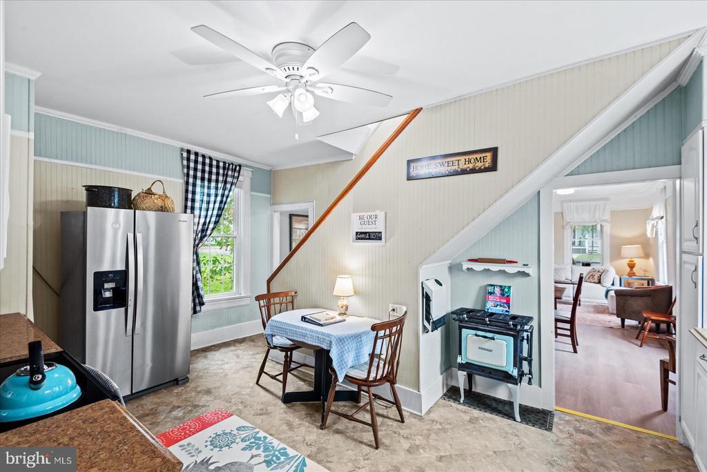 Colonial Beach, Virginia, 22443, United States, 4 Bedrooms Bedrooms, ,2 BathroomsBathrooms,Residential,For Sale,1926238