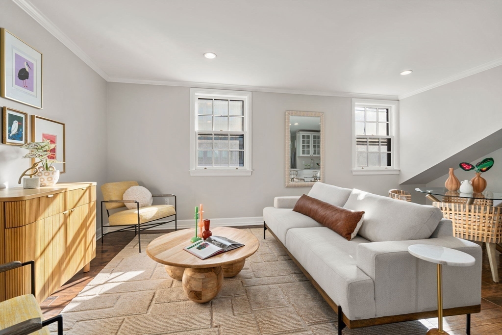 Boston, Massachusetts, 02114, United States, 2 Bedrooms Bedrooms, ,1 BathroomBathrooms,Residential,For Sale,1947099