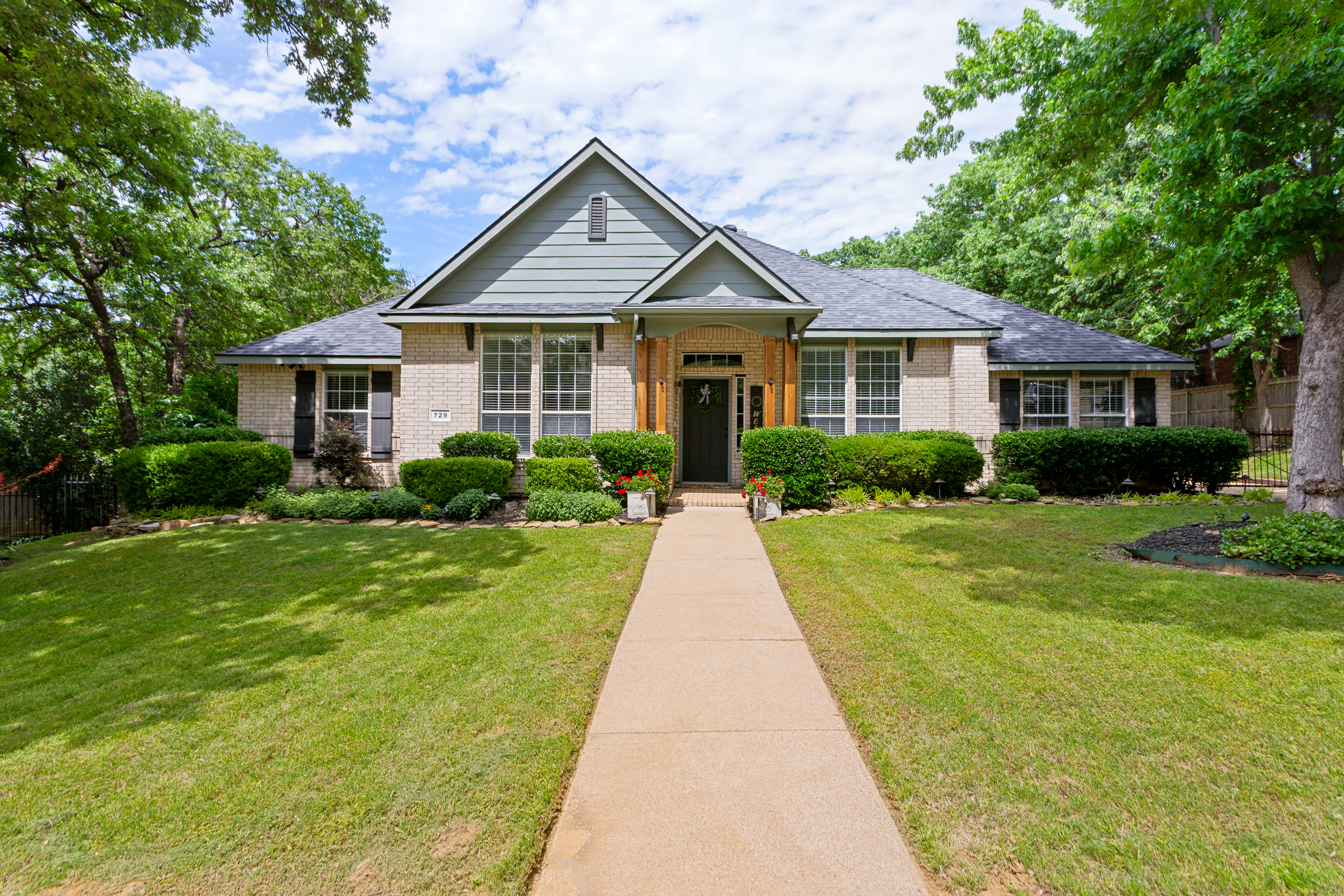  729 Big Horn Trail, Crowley, TX, 76036 - 物件實景